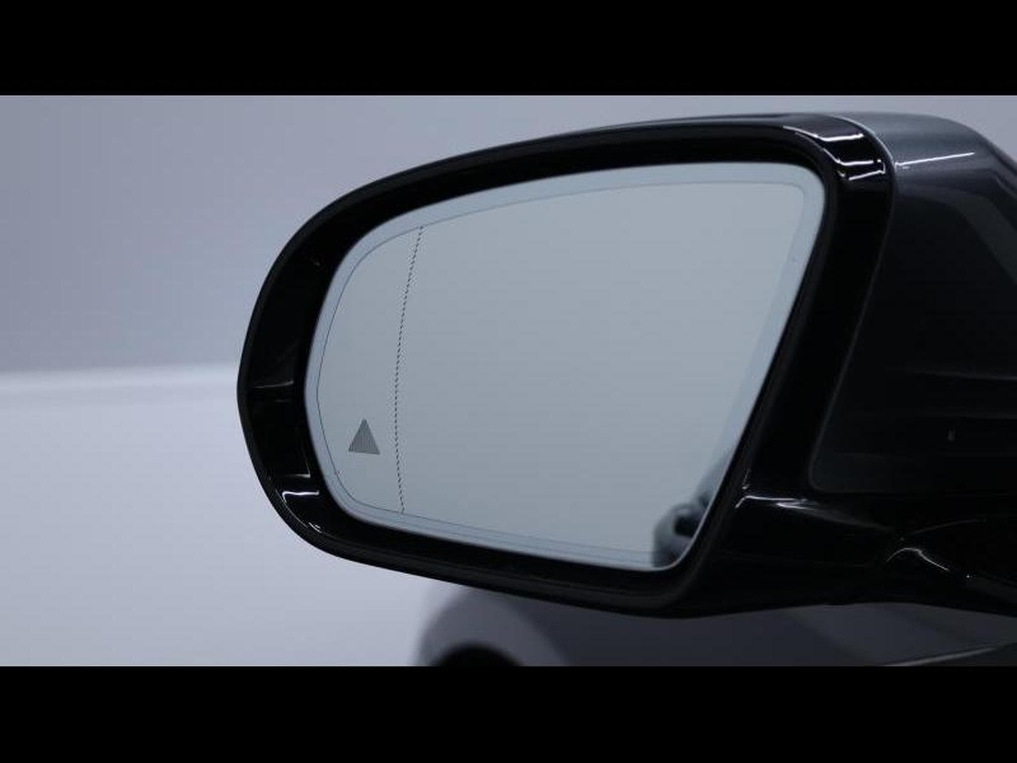 Mercedes E 220 d Limousine AMG Line 9g - Tronic (2019) - Photo 27