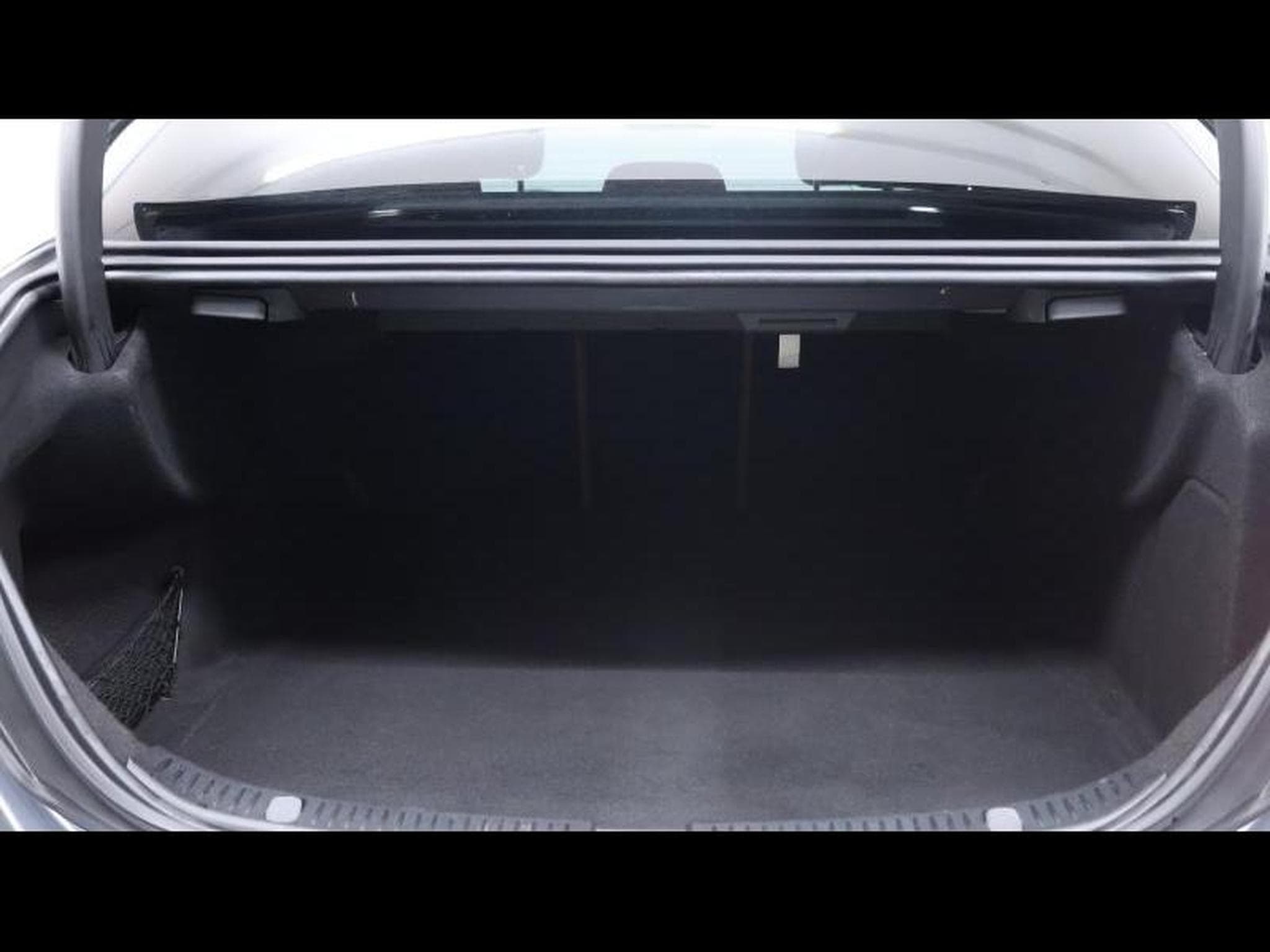 Mercedes E 220 d Limousine AMG Line 9g - Tronic (2019) - Photo 6