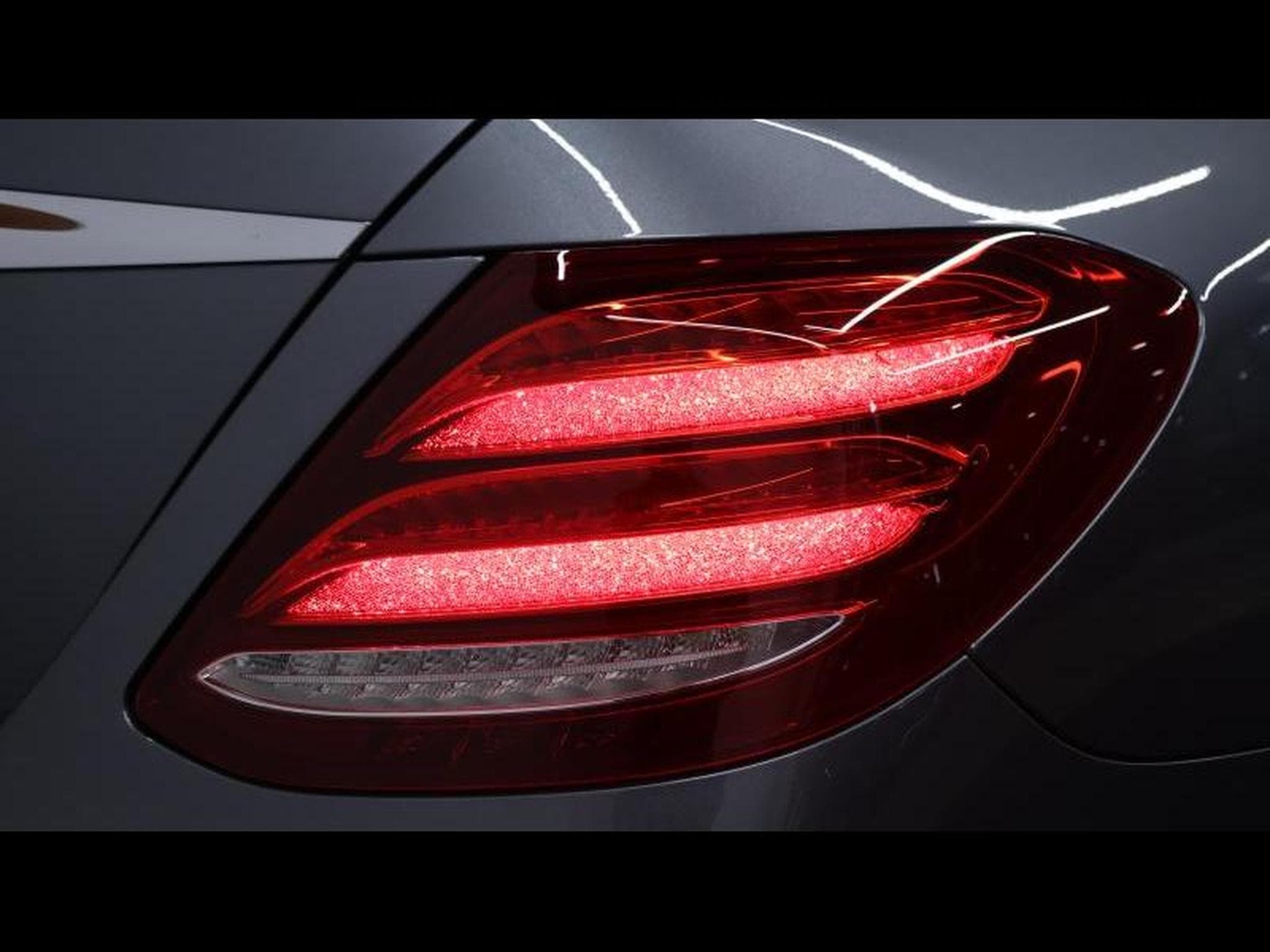 Mercedes E 220 d Limousine AMG Line 9g - Tronic (2019) - Photo 8