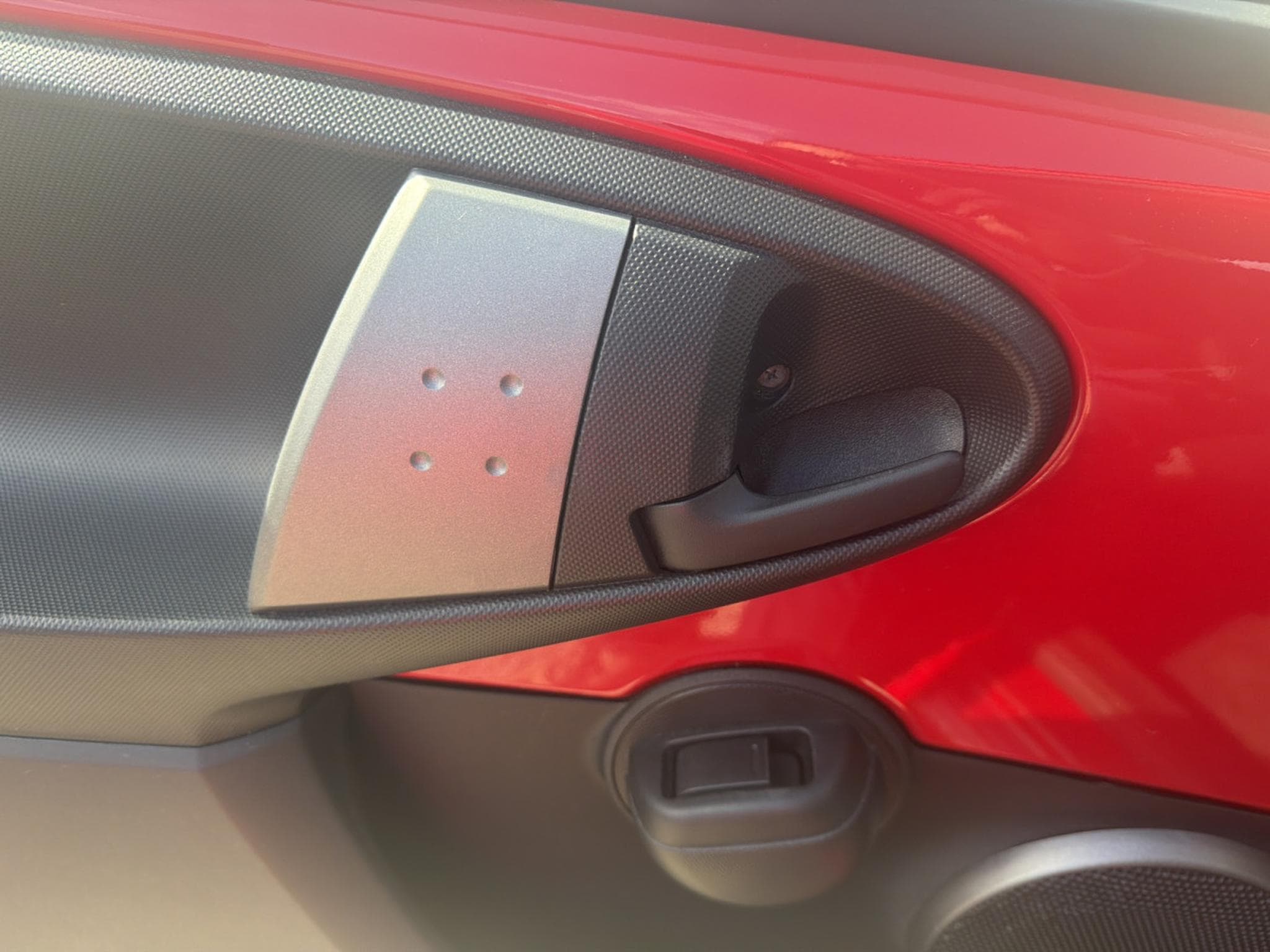 Toyota Aygo 1.0 VVT-I COLOR EDITION 68CV (2013) - Photo 10