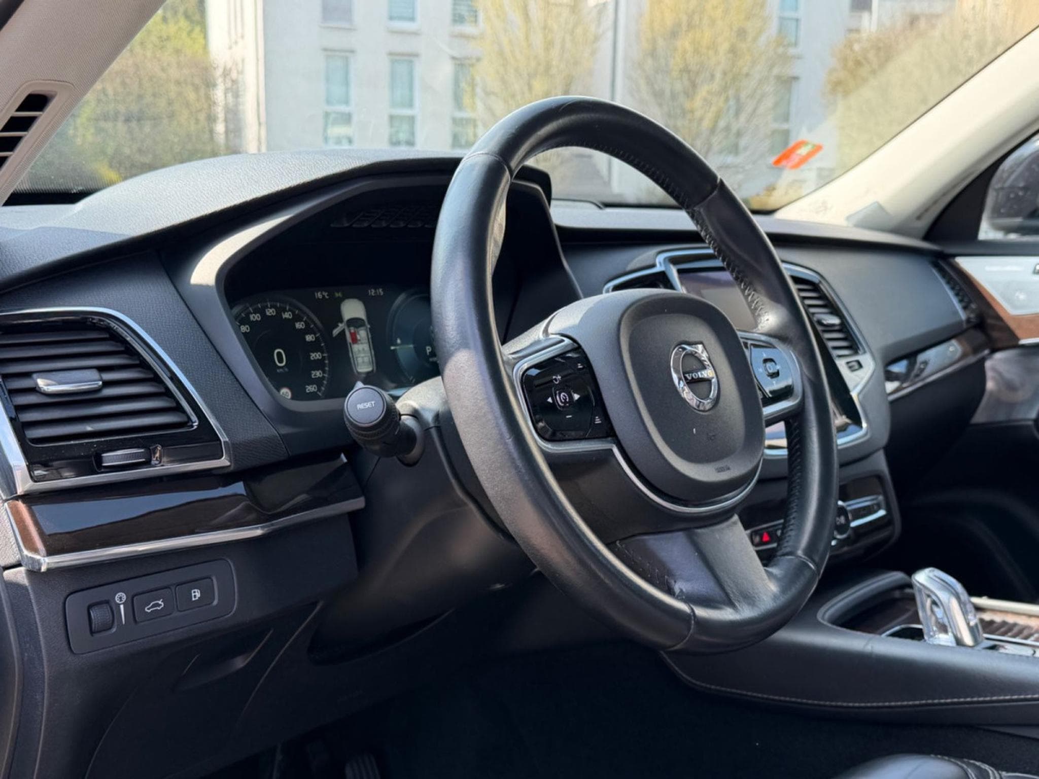 Volvo XC90 XC 90 XC90 Momentum Plug-In Hybrid AWD/ 7xSitzer (2016) - Foto 12