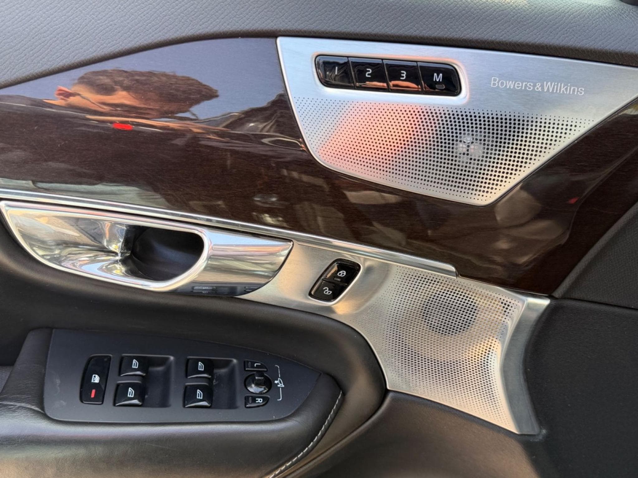 Volvo XC90 XC 90 XC90 Momentum Plug-In Hybrid AWD/ 7xSitzer (2016) - Foto 13