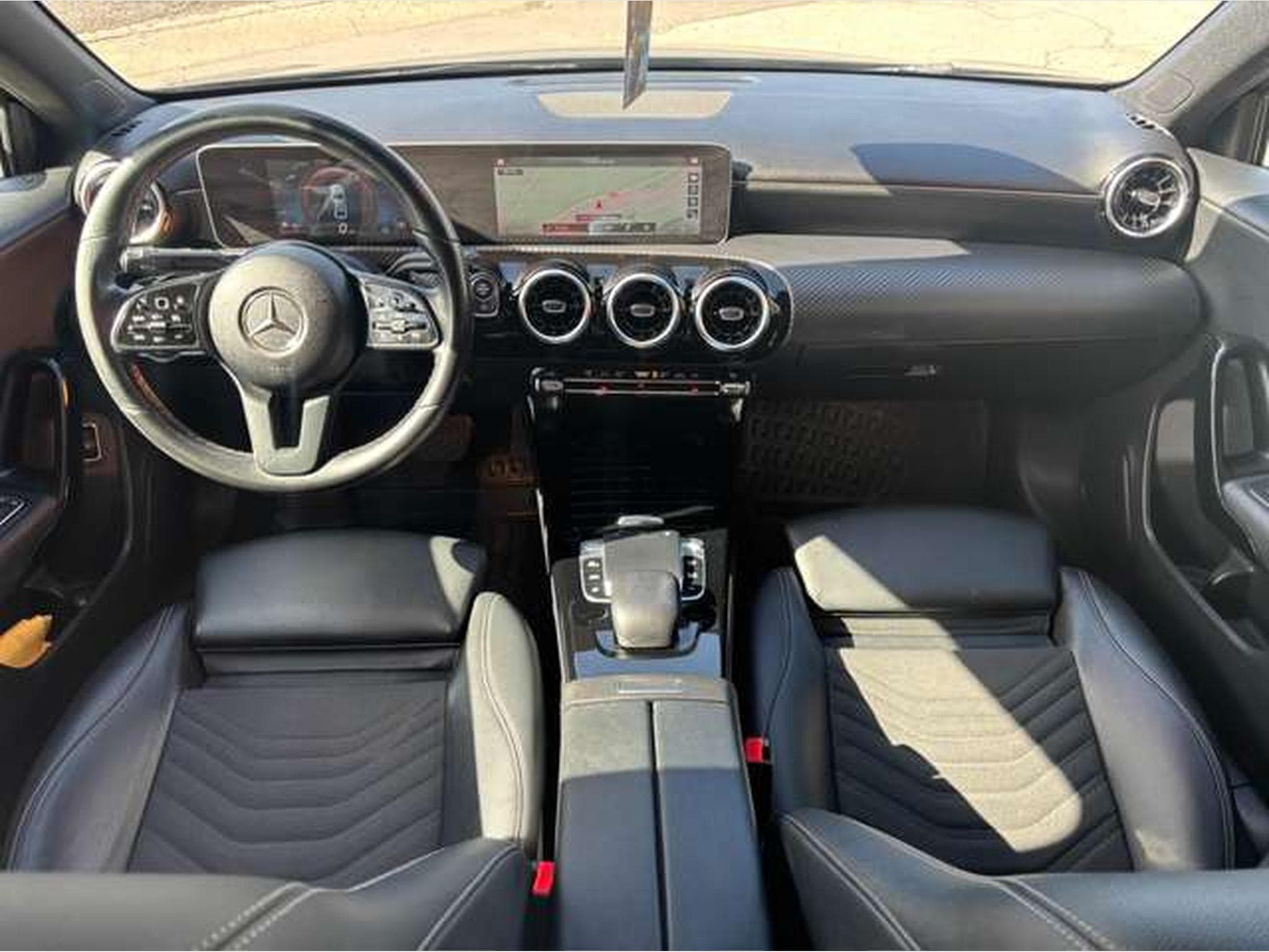 Mercedes A 180 A 180 d 7G-DCT-BERLINE-JUSQU'A 48 MOIS DE GARANTIE (2020) - Foto 15