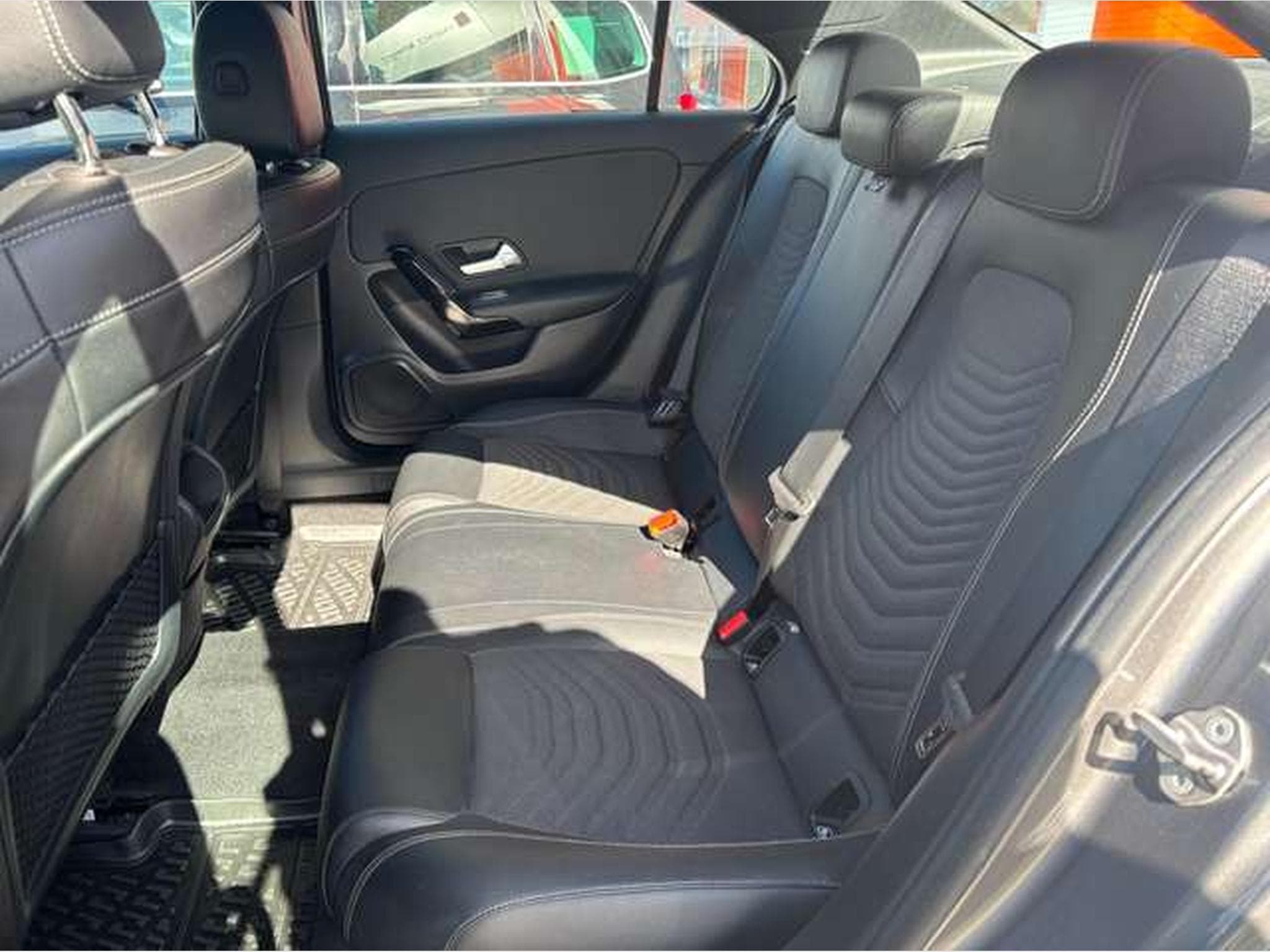 Mercedes A 180 A 180 d 7G-DCT-BERLINE-JUSQU'A 48 MOIS DE GARANTIE (2020) - Foto 17