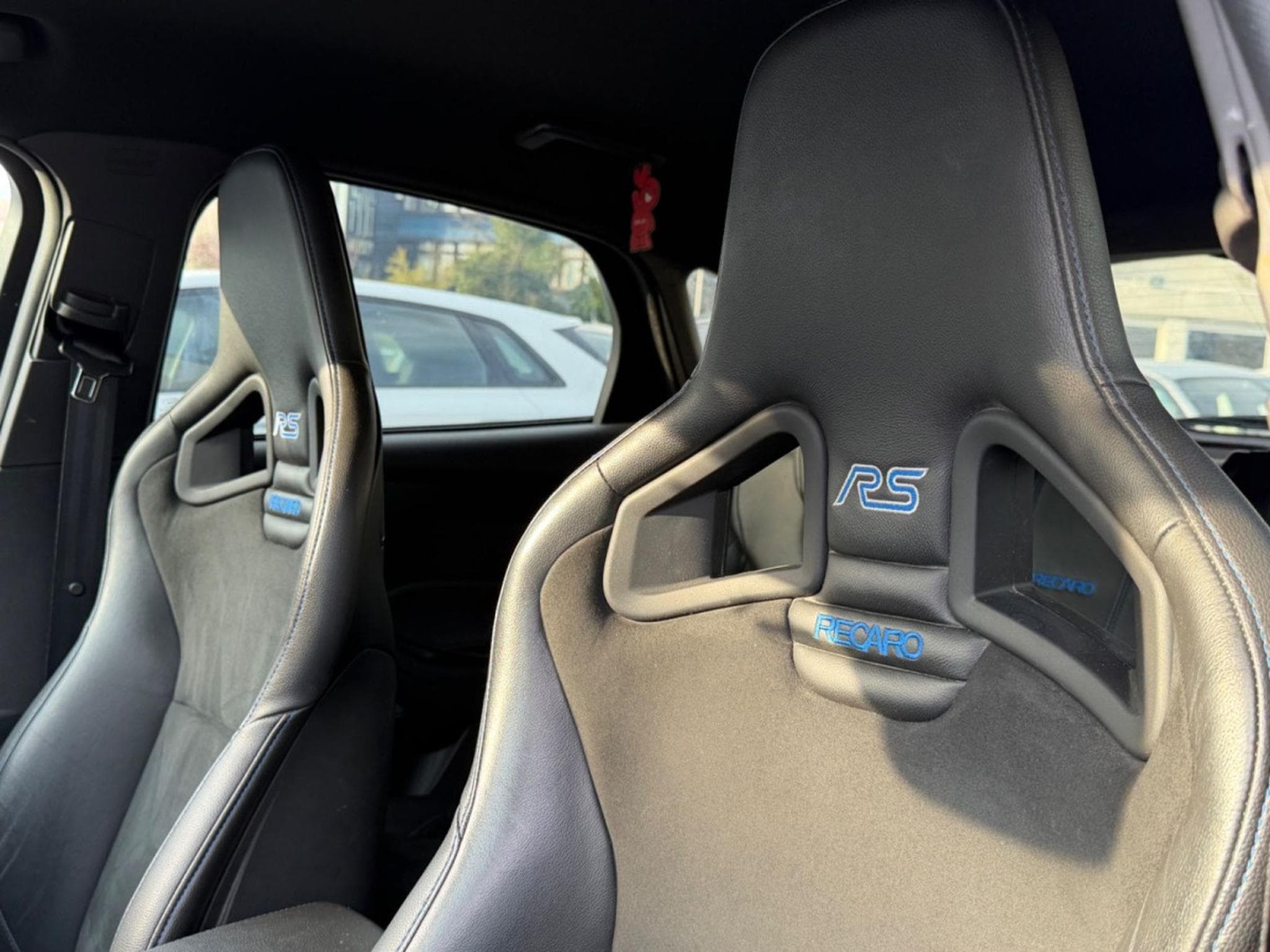 Ford Focus Lim. RS 257 KW/Schalensitze/ALLRAD/ (2016) - Photo 11