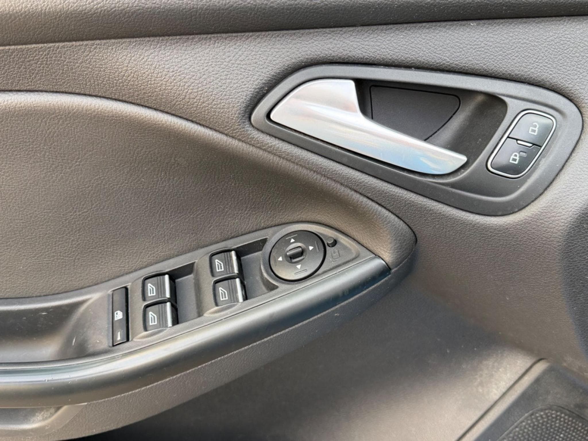 Ford Focus Lim. RS 257 KW/Schalensitze/ALLRAD/ (2016) - Photo 14