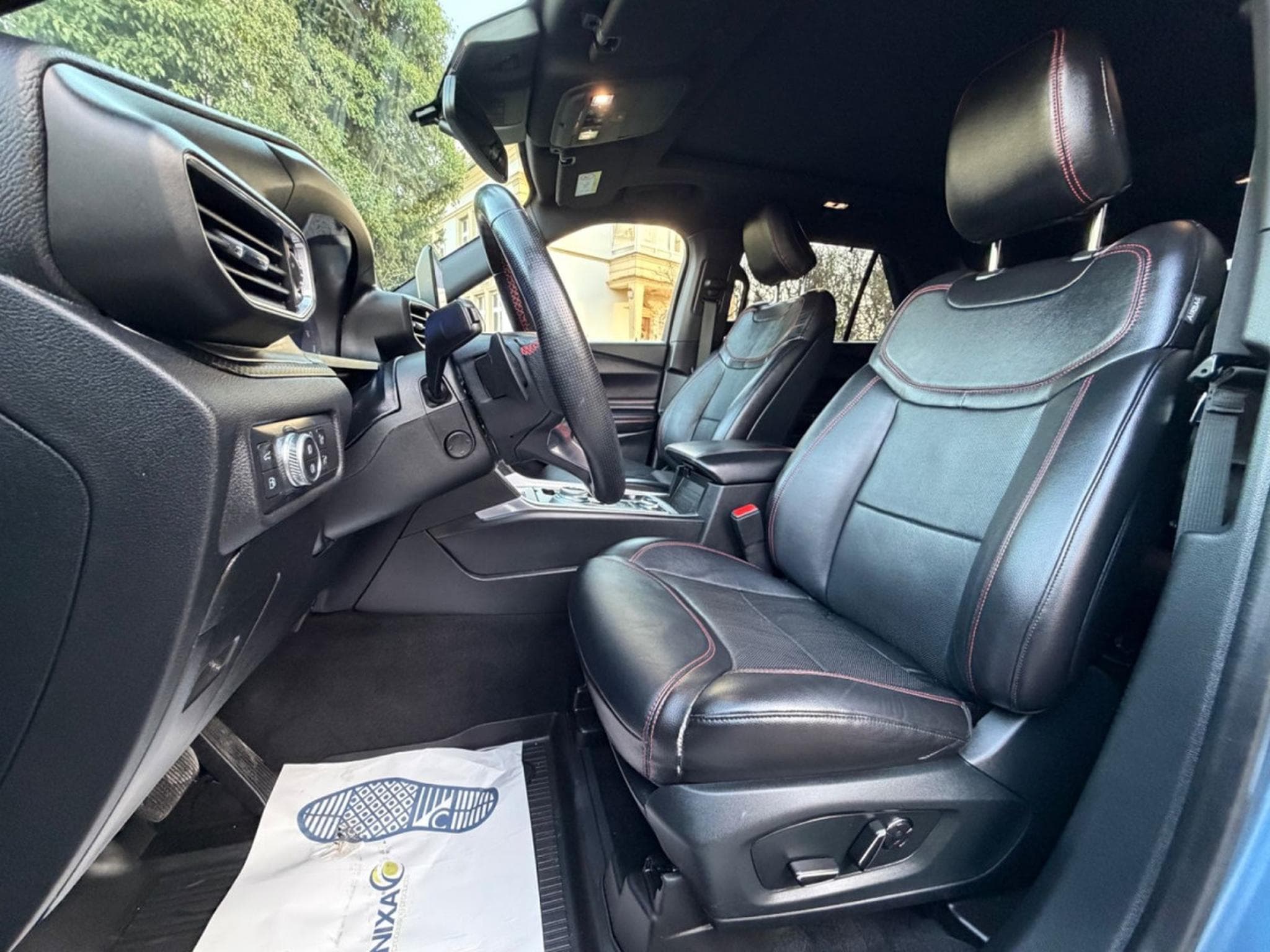 Ford Explorer ST-Line Plug-in-Hybrid 4x4 (2020) - Photo 10