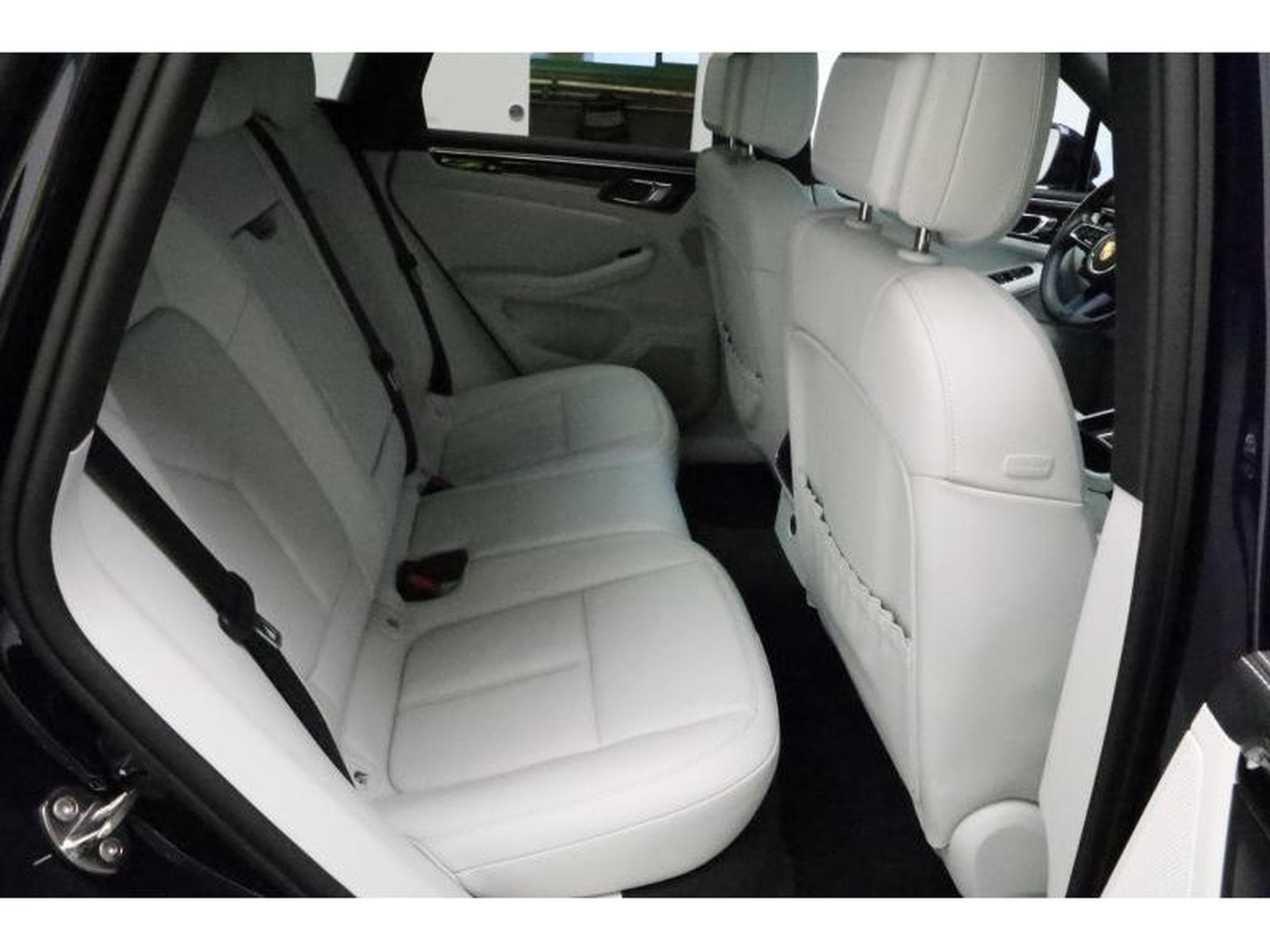 Porsche Macan S (2022) - Photo 14