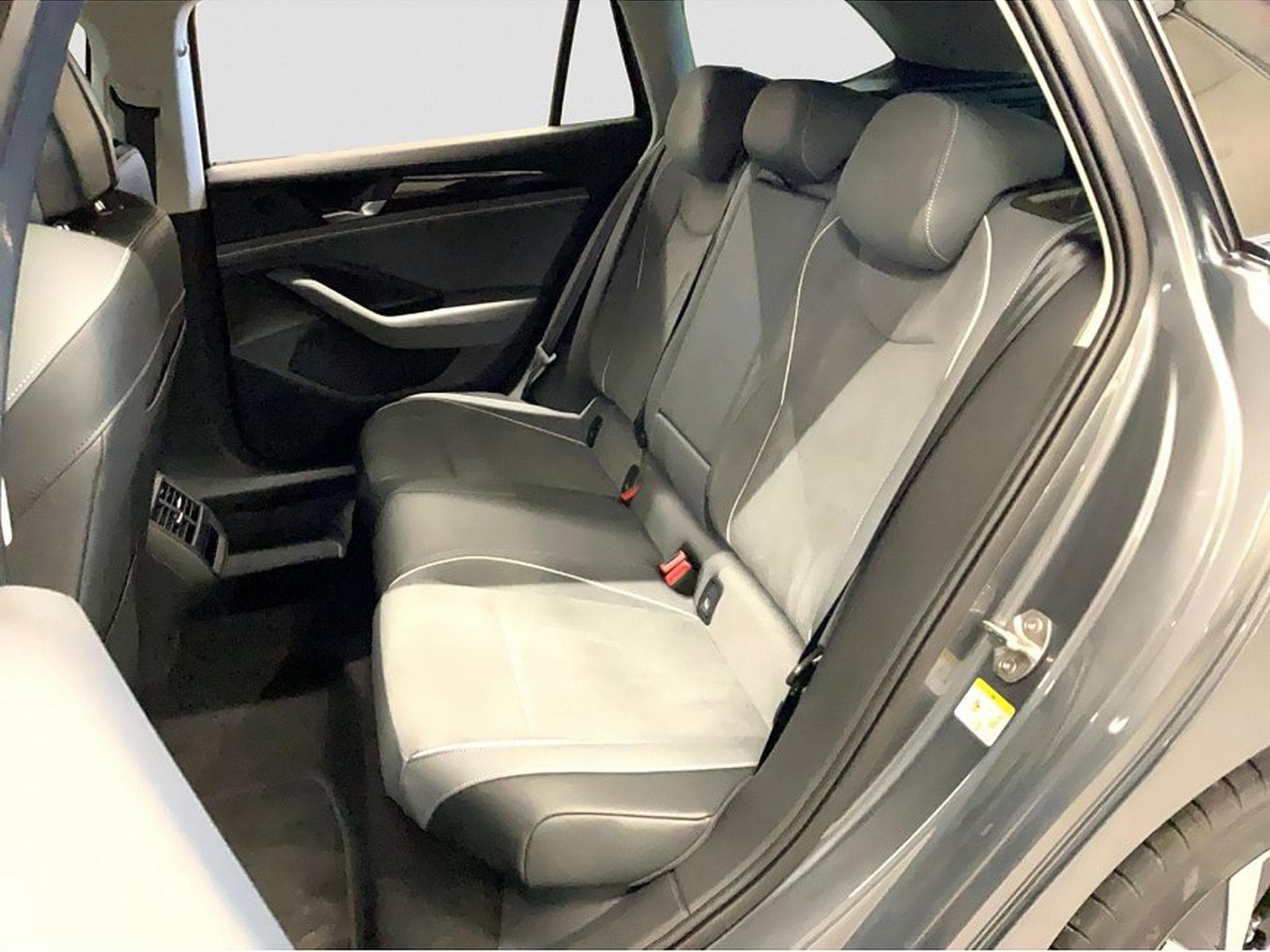 VW Passat (2026) - Photo 16