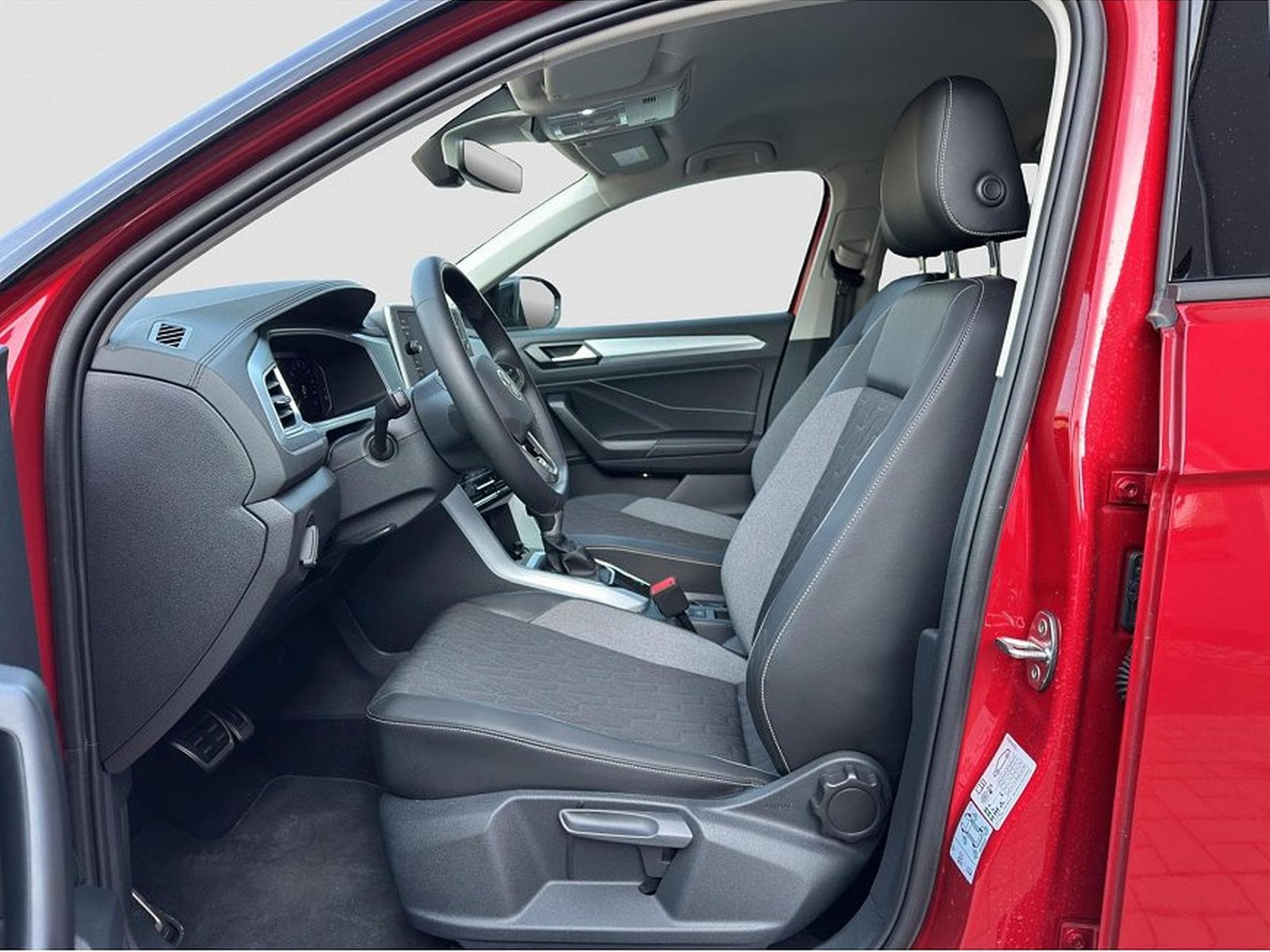 VW T-Roc (2025) - Photo 10