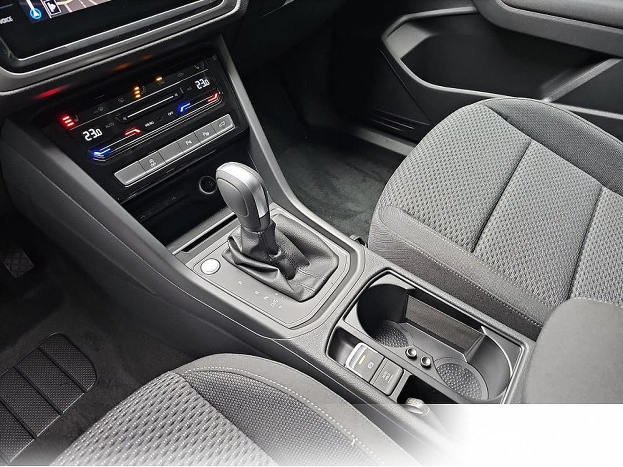 VW Touran (2026) - Foto 11