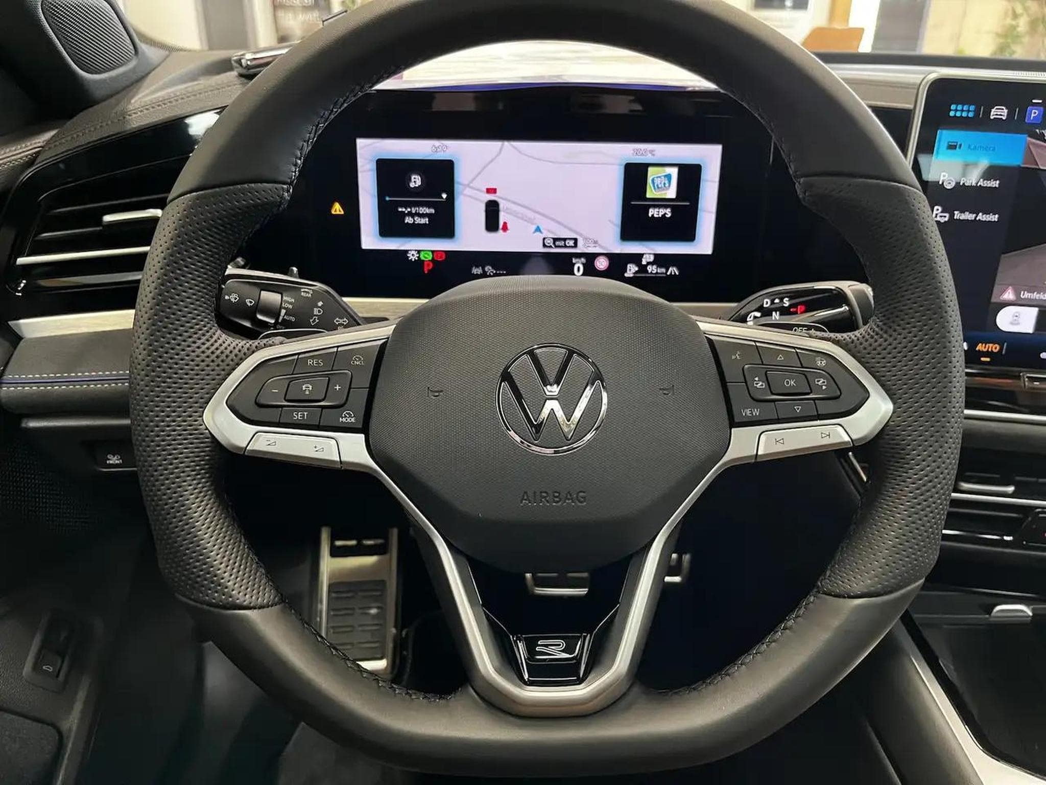 VW Passat (2025) - Photo 11