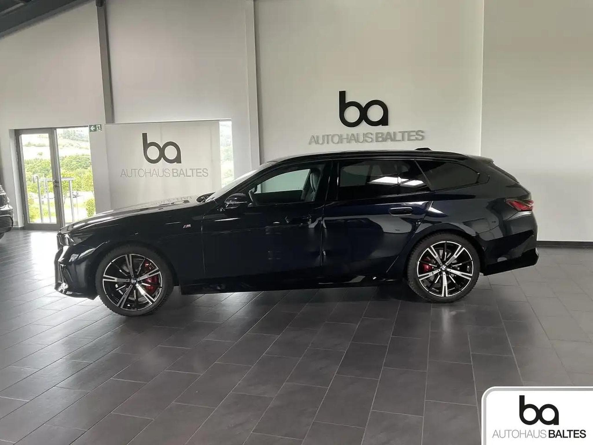 BMW 540 (2024) - Photo 3