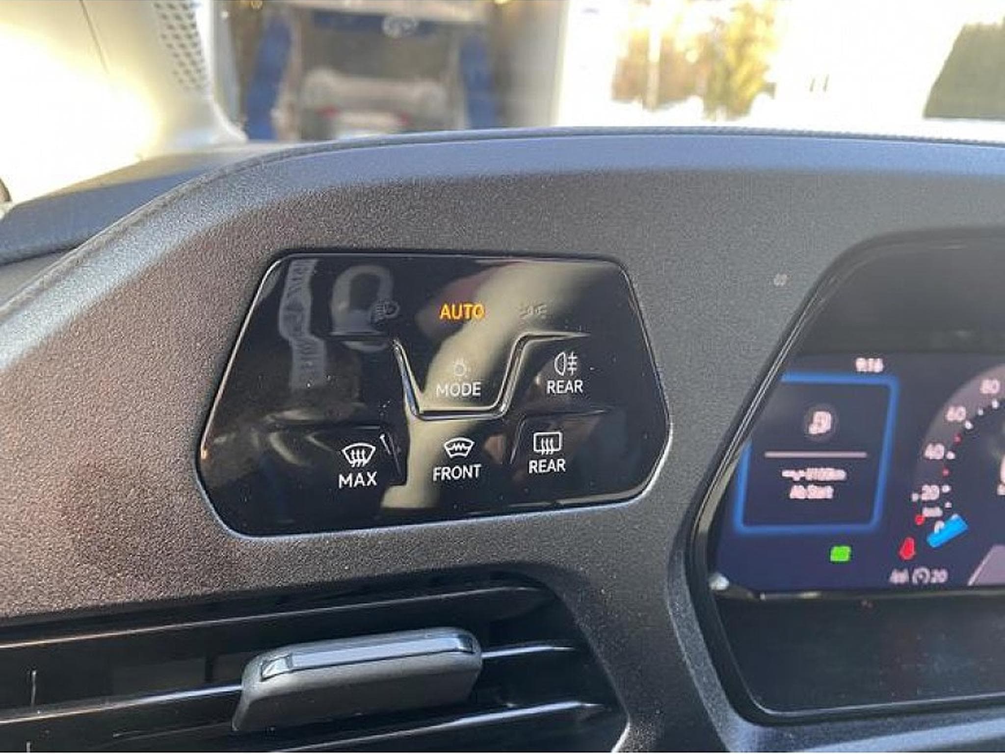 VW Caddy (2025) - Photo 21