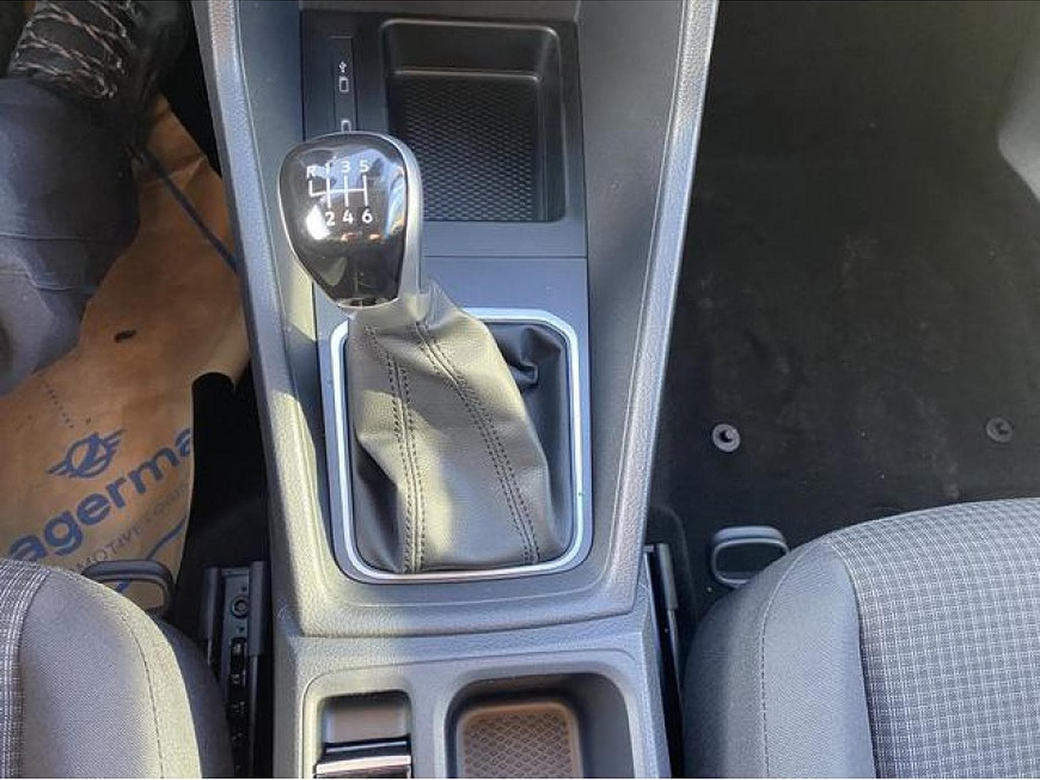 VW Caddy (2025) - Photo 24