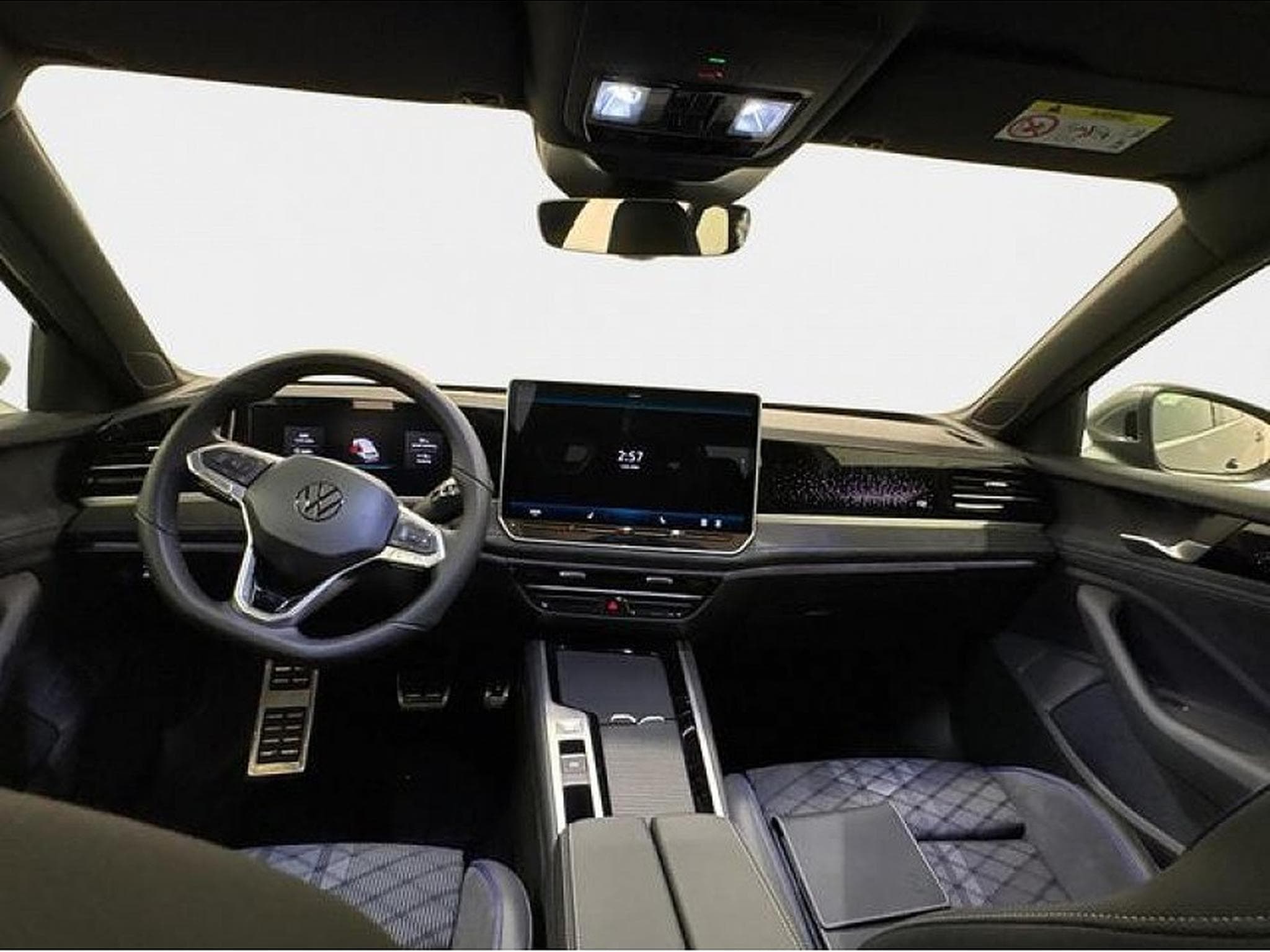 VW Passat (2026) - Photo 13