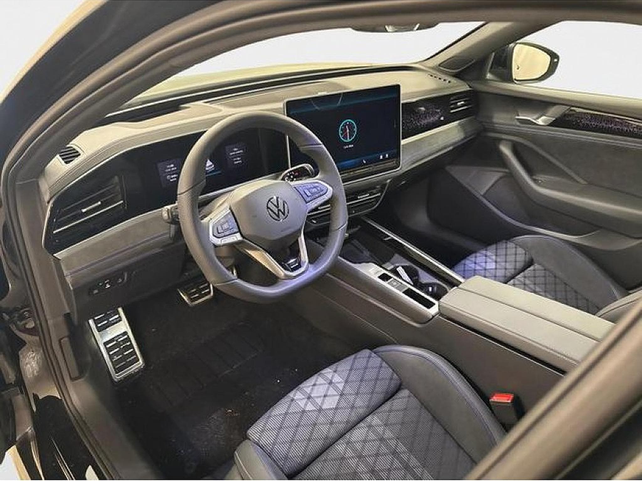 VW Passat (2026) - Photo 12