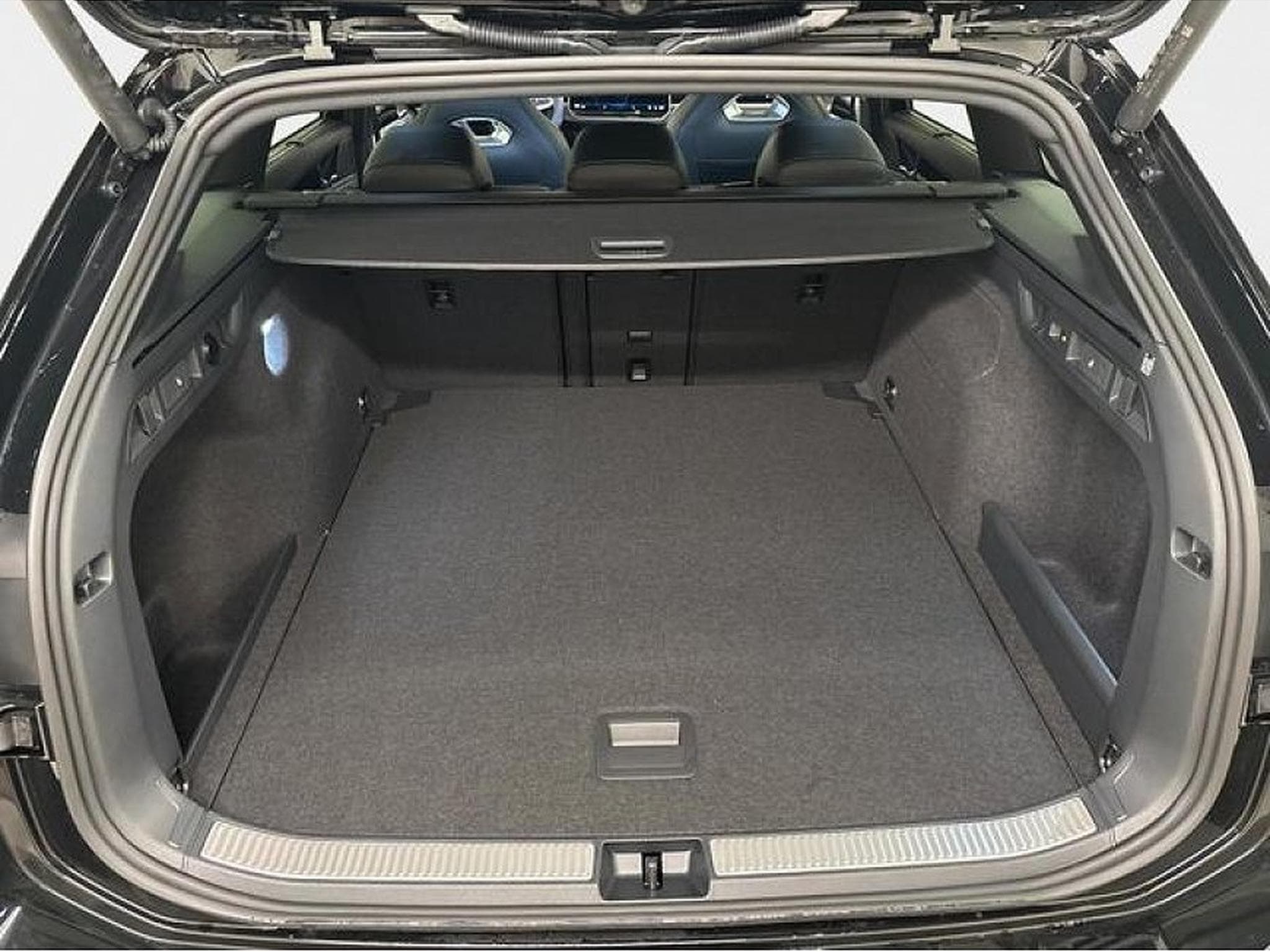 VW Passat (2026) - Photo 9