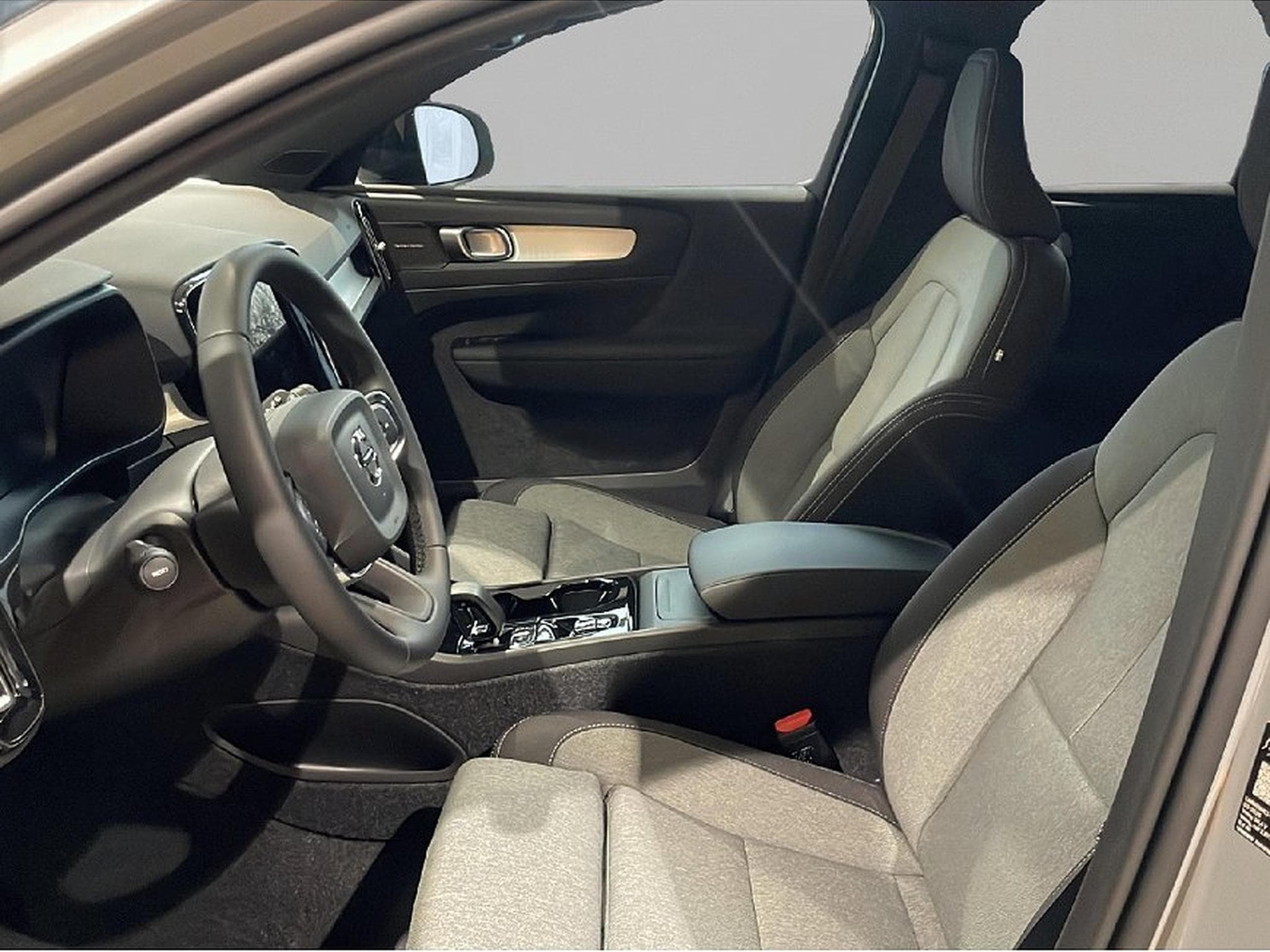 Volvo XC40 (2026) - Photo 5