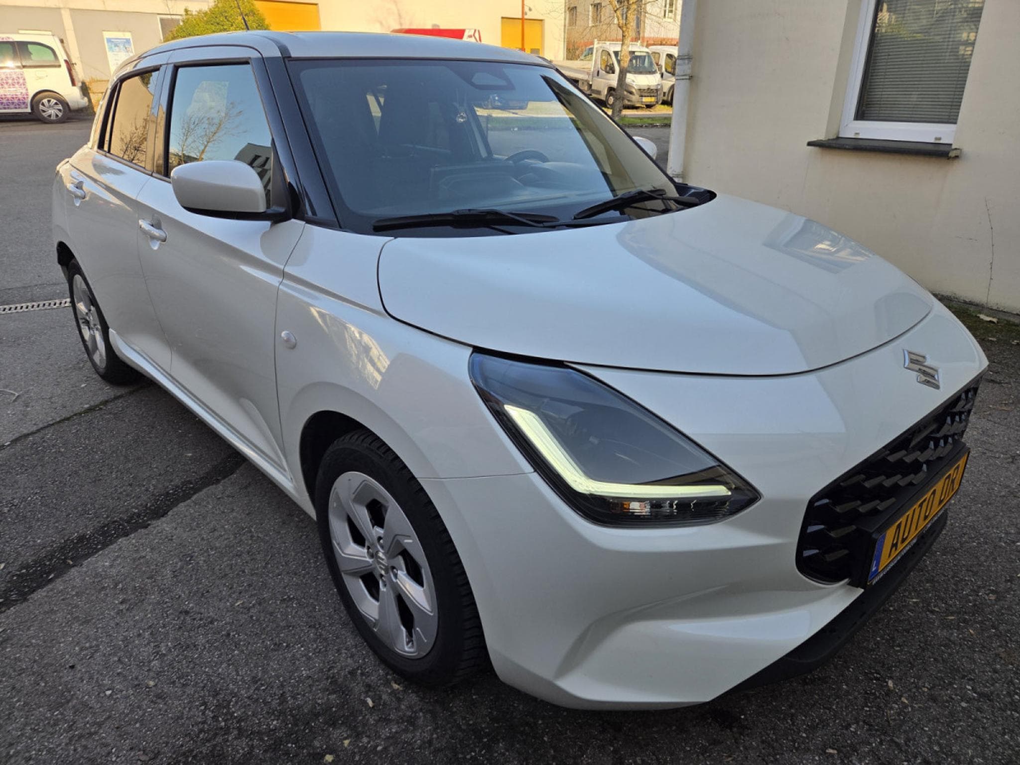 Suzuki Swift 1.2 GL+ 82 CV Hybride Garantie Usine 11/2031 (2024) - Photo 4