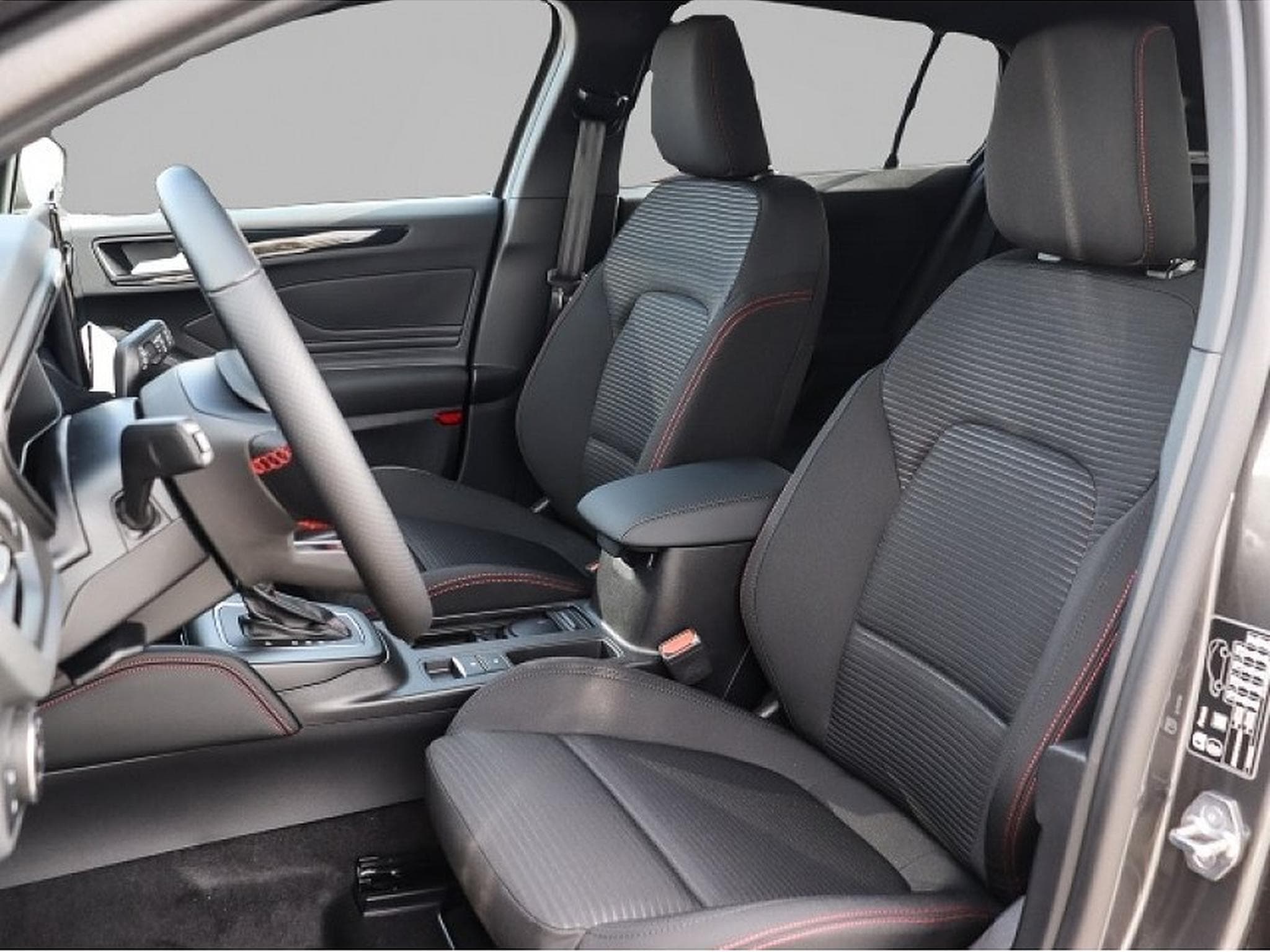 Ford Focus (2025) - Photo 6