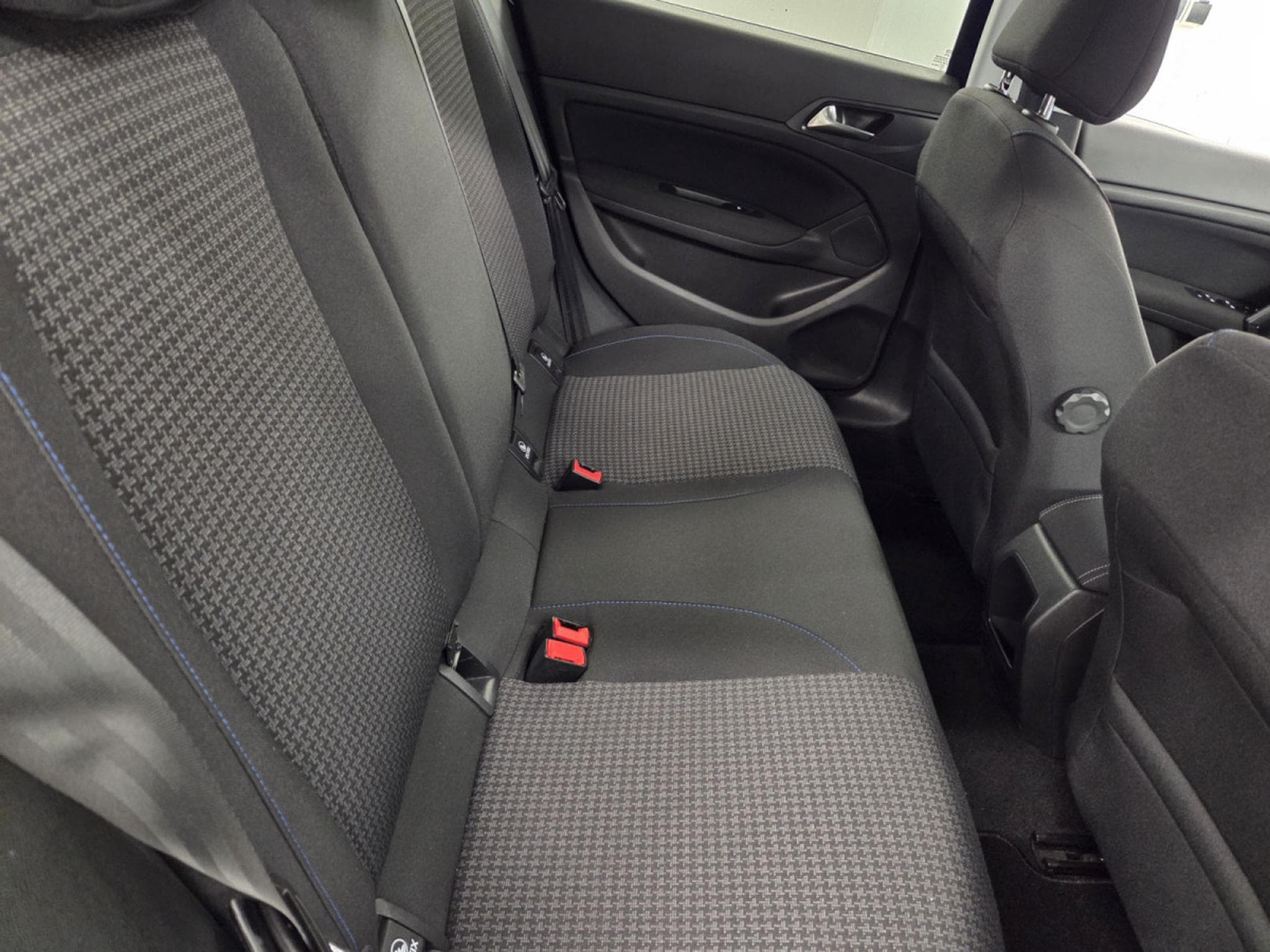 Peugeot 308 1.2  Style Edition 110 CV Garantie 12 Mois (2020) - Photo 11