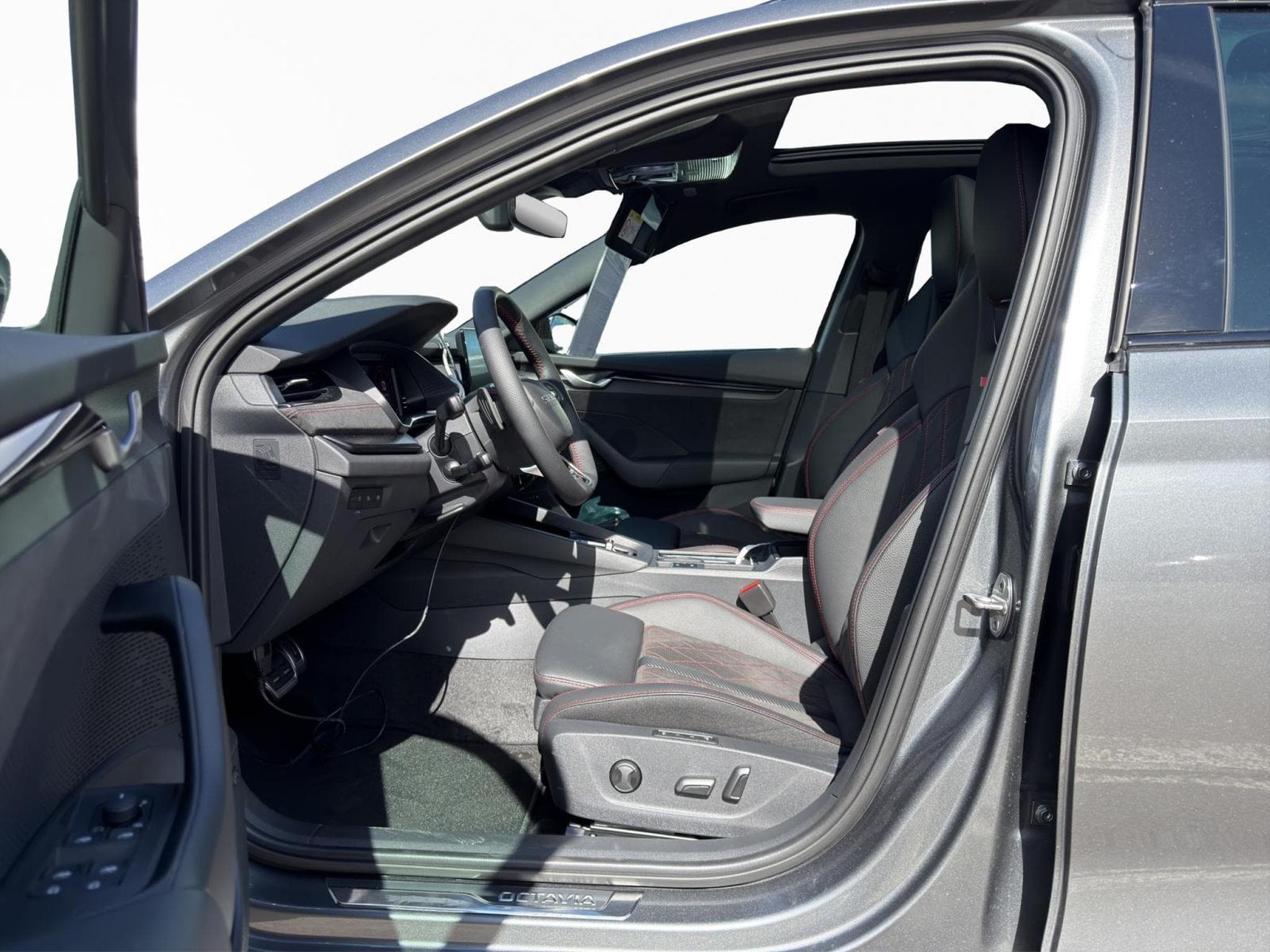 Skoda Octavia RS (2026) - Photo 7