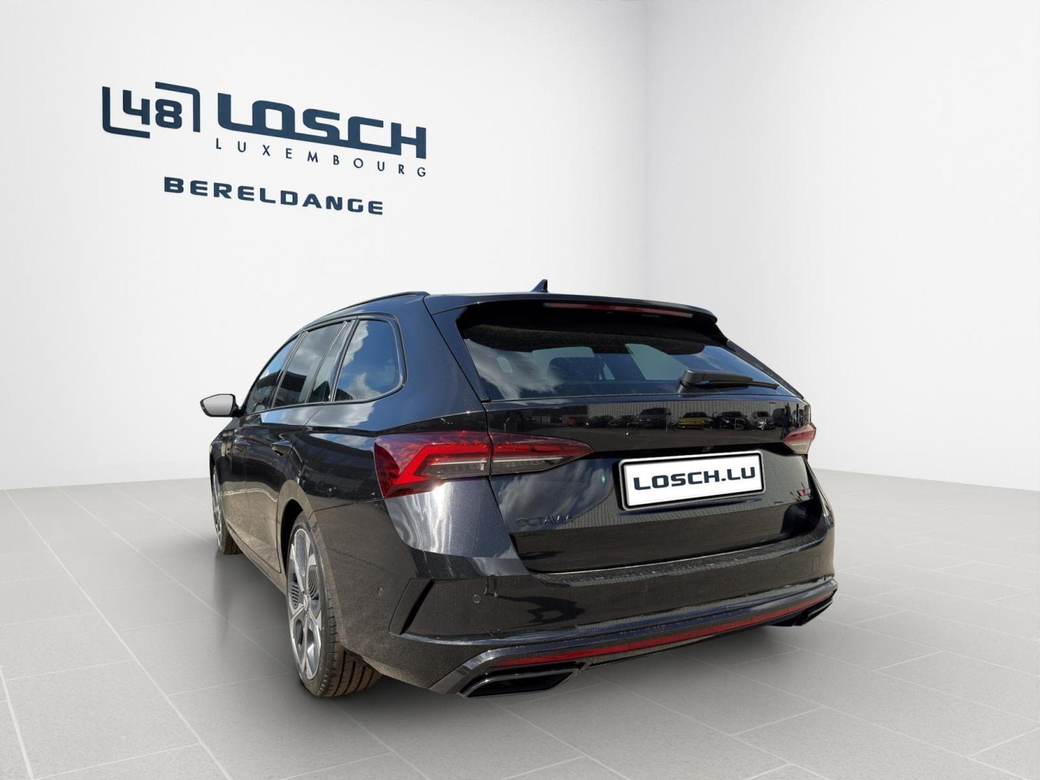 Skoda Octavia RS (2026) - Photo 4