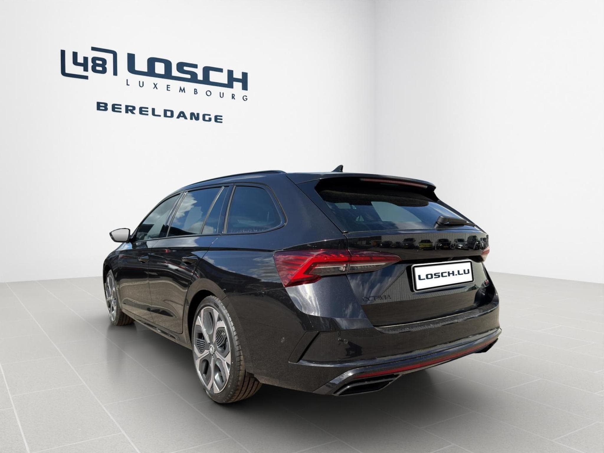 Skoda Octavia RS (2026) - Photo 5