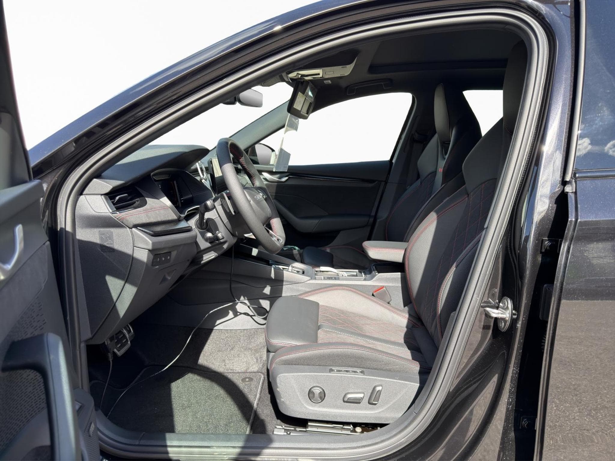 Skoda Octavia RS (2026) - Photo 8