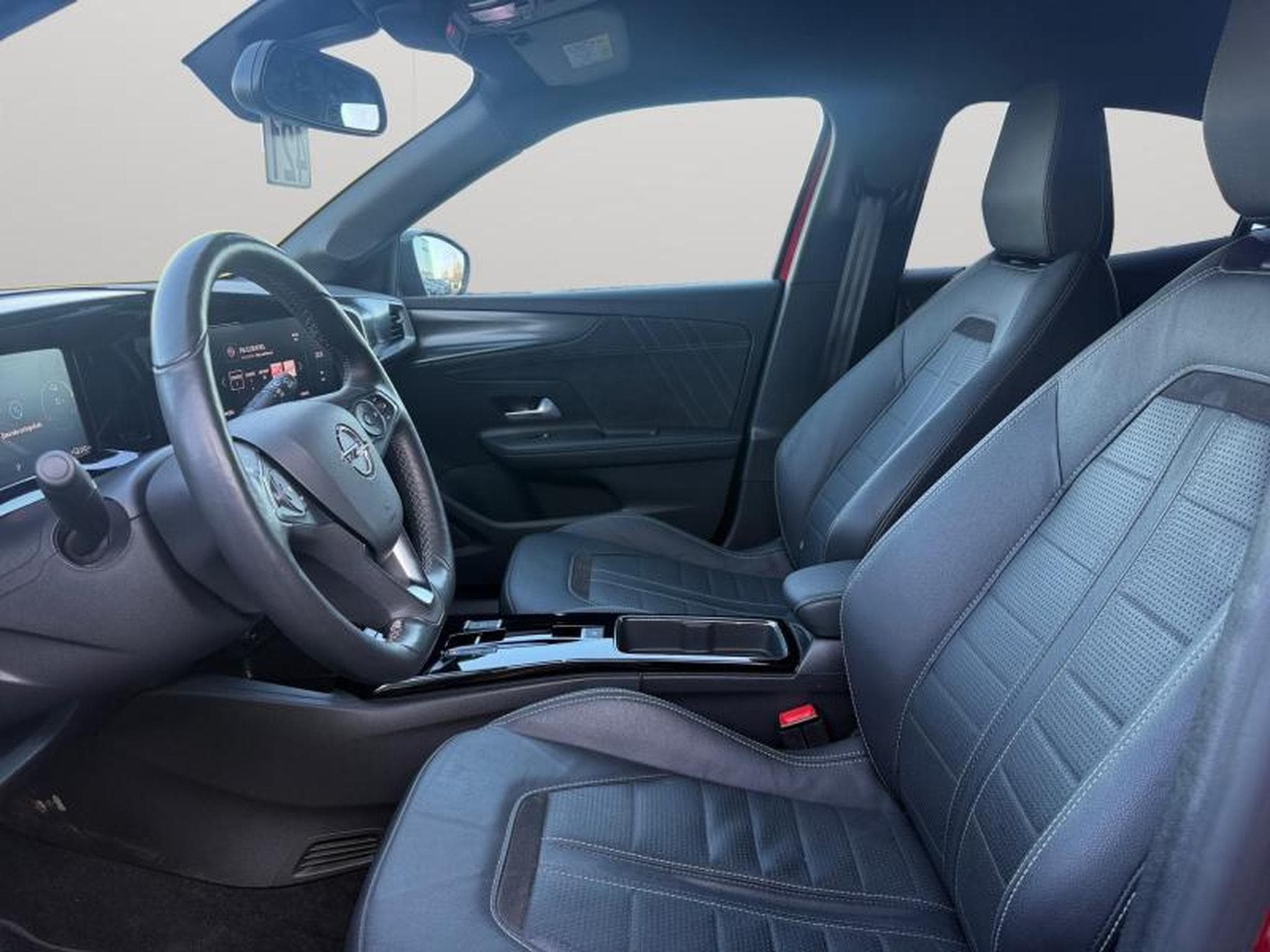 Opel Mokka -e Ultimate (2021) - Photo 13