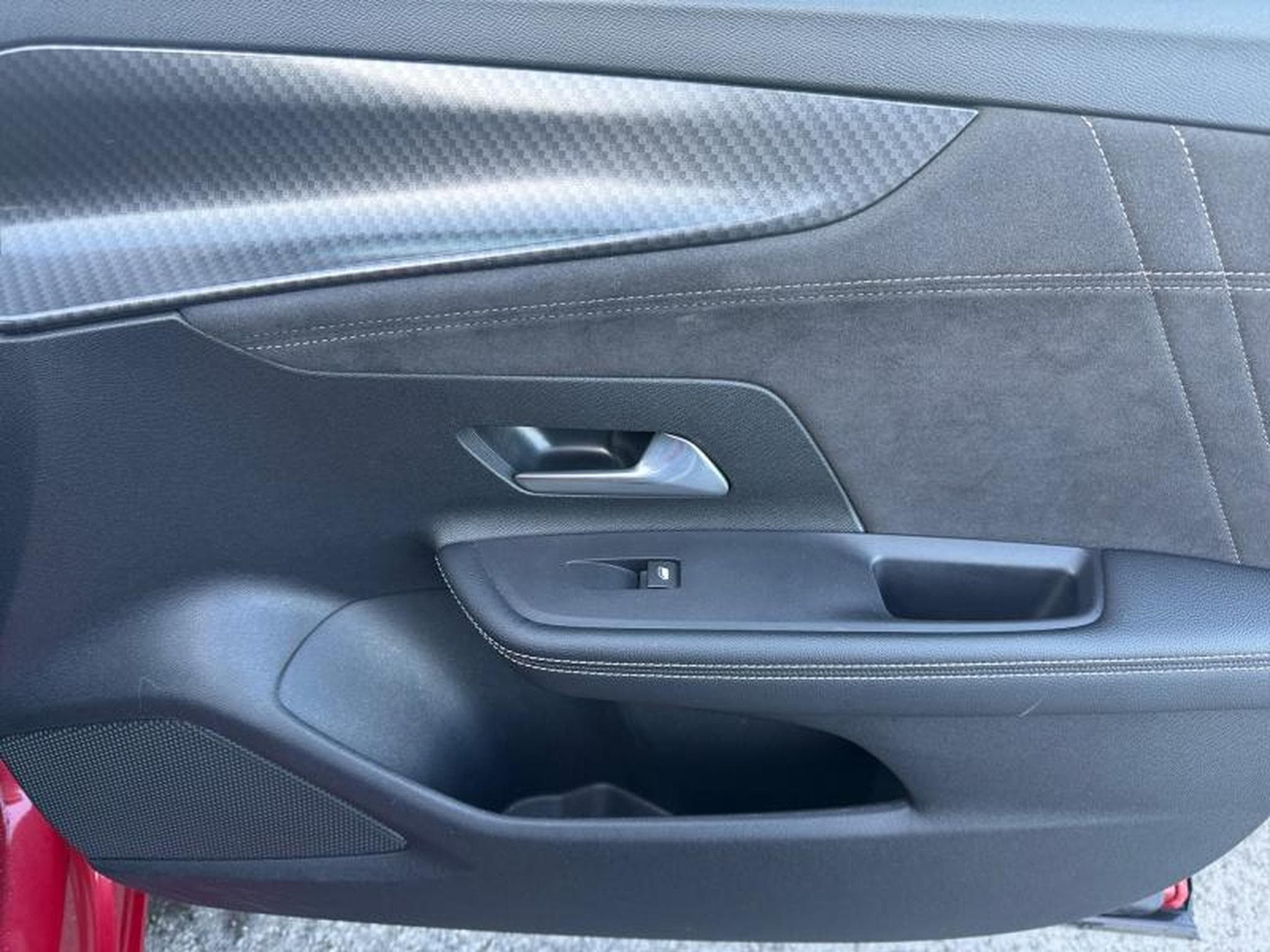 Opel Mokka -e Ultimate (2021) - Photo 21