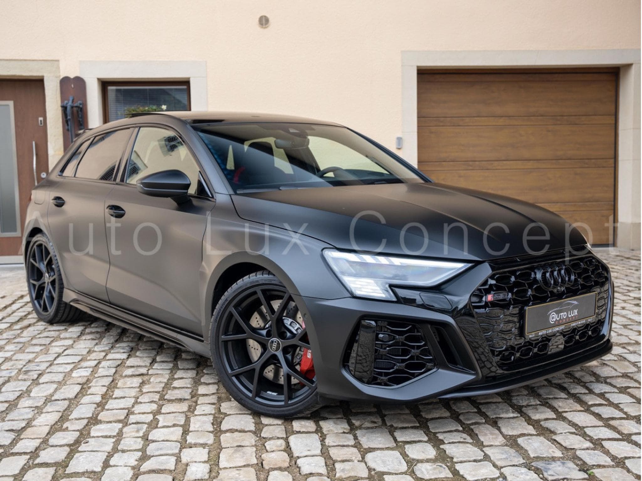 Audi RS3 Sportback 2.5 TFSI quattro S tronic 7 (2024) - Photo 2
