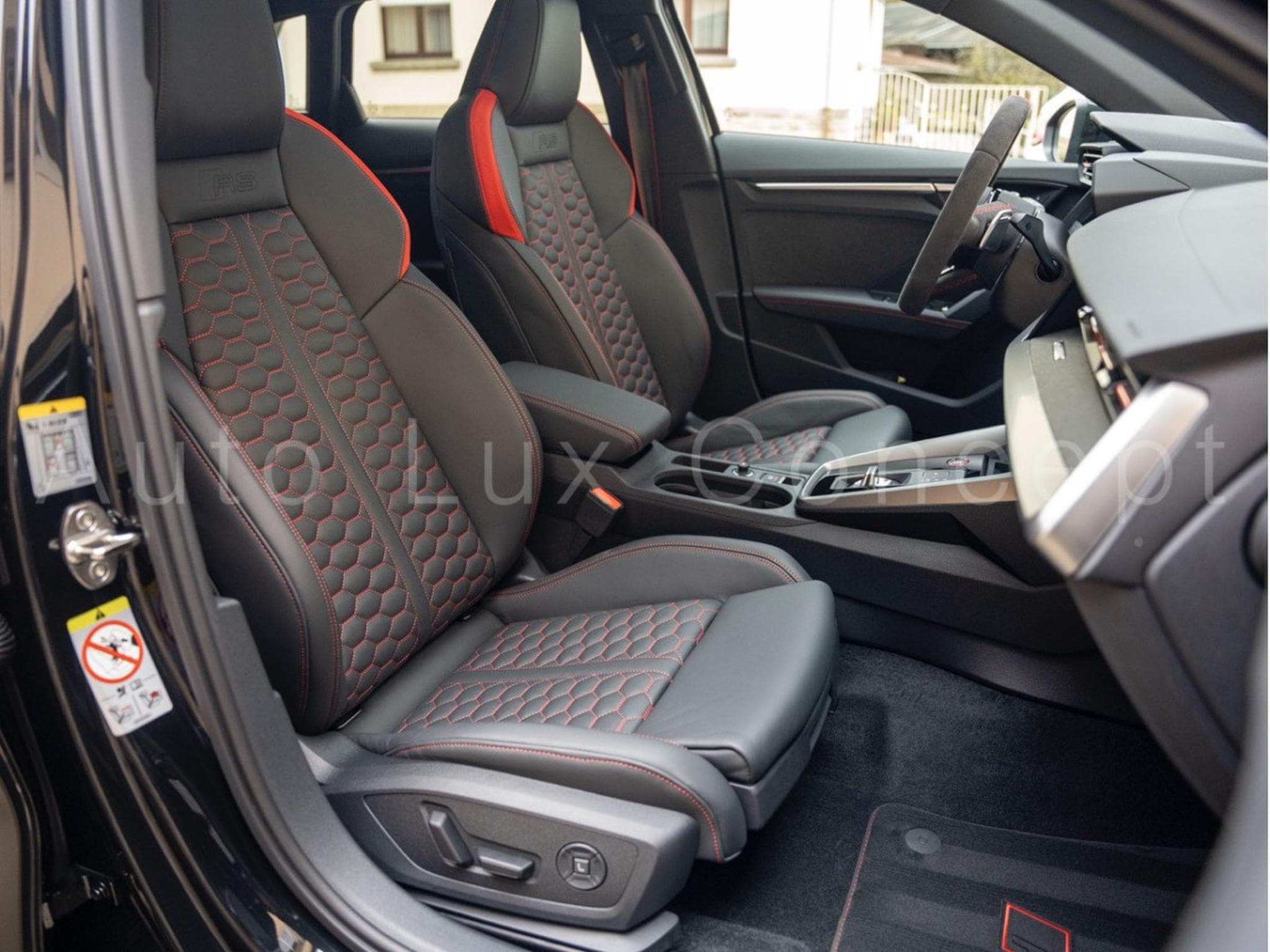 Audi RS3 Sportback 2.5 TFSI quattro S tronic 7 (2024) - Photo 28