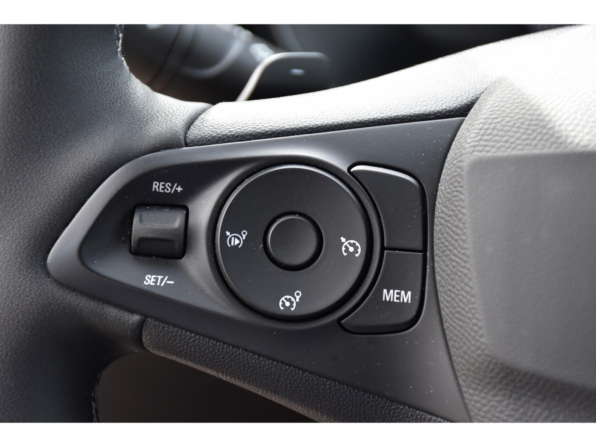 Opel Corsa 1.2 Turbo Edition AT8 REGUL LANE SIDE CAM 1° MAIN (2025) - Photo 16