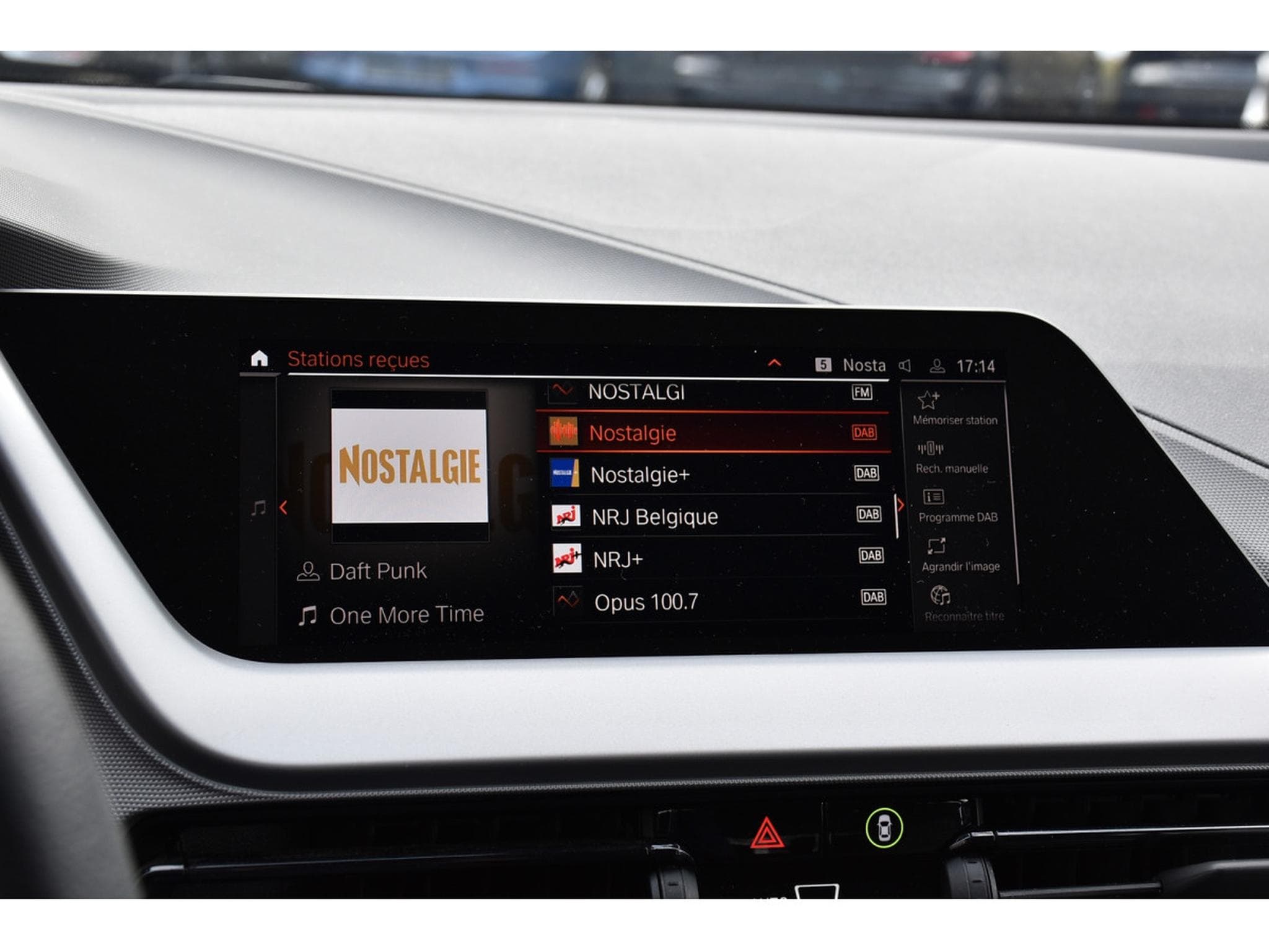 BMW 116 d CLIMA REGUL LANE LED PDC 1° MAIN (2023) - Photo 11