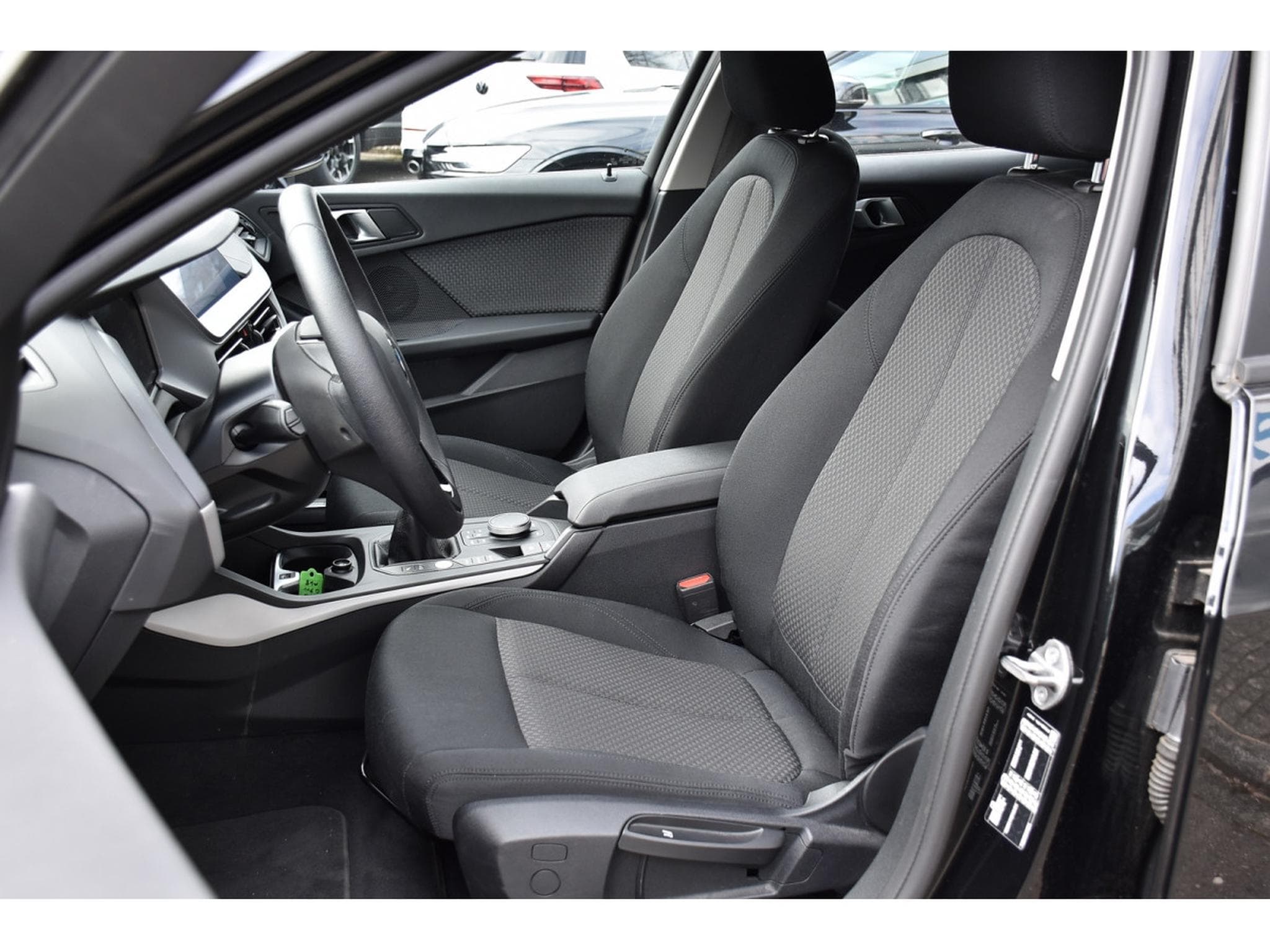 BMW 116 d CLIMA REGUL LANE LED PDC 1° MAIN (2023) - Photo 6