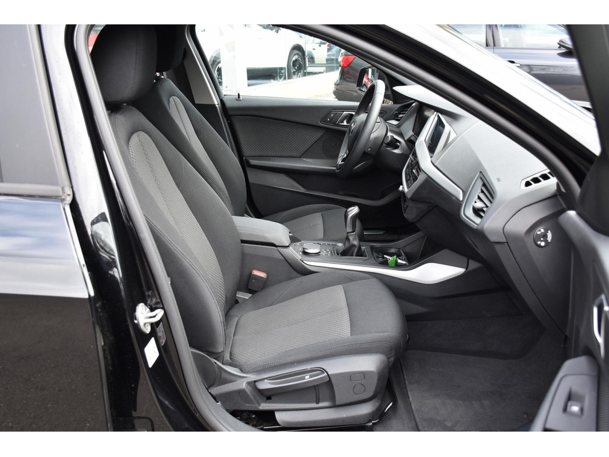 BMW 116 d CLIMA REGUL LANE LED PDC 1° MAIN (2023) - Photo 7