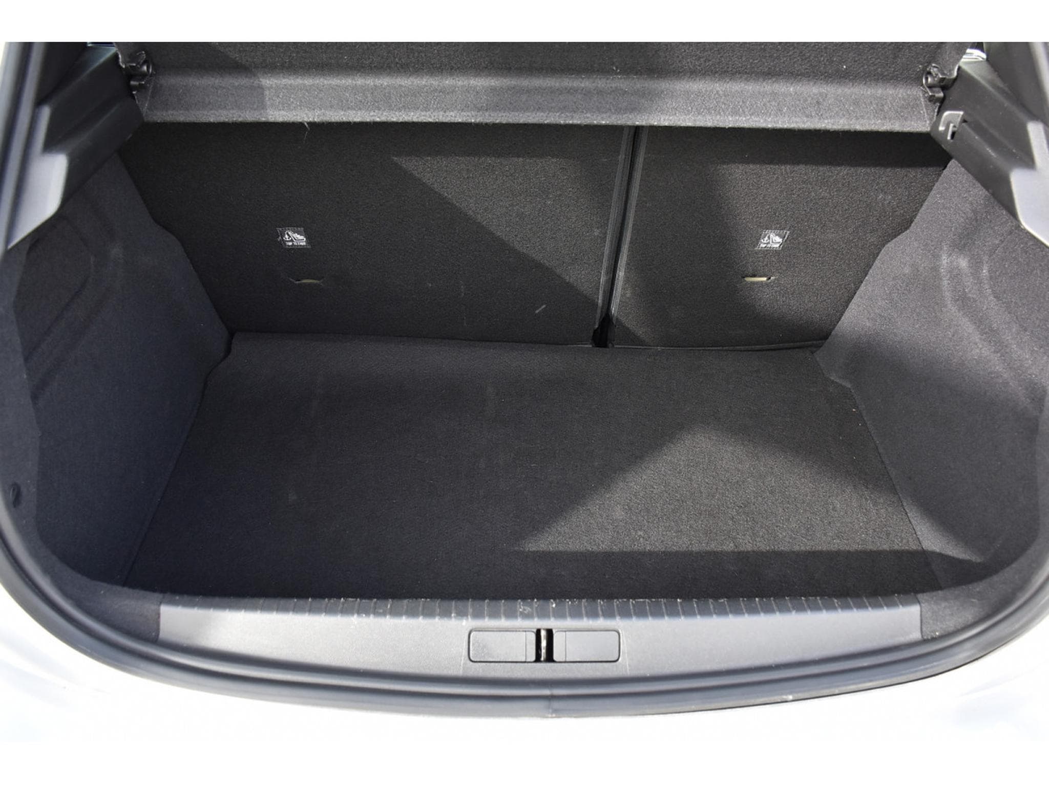 Opel Corsa 1.2 Turbo Edition AT8 REGUL LANE SIDE CAM 1° MAIN (2025) - Photo 19