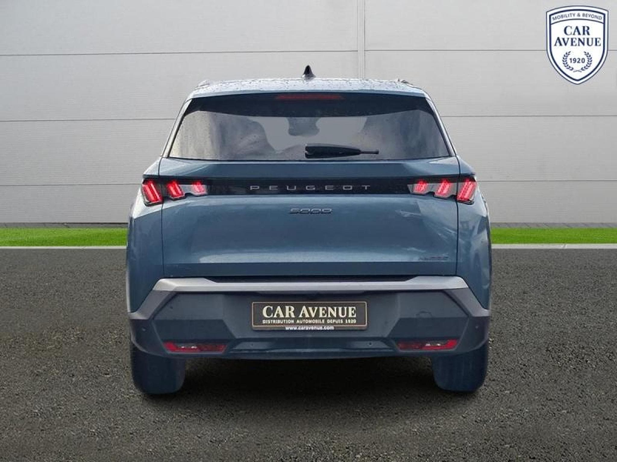 PEUGEOT 5008 Hybrid 145ch Allure e-DCS6 (2025) - Foto 5