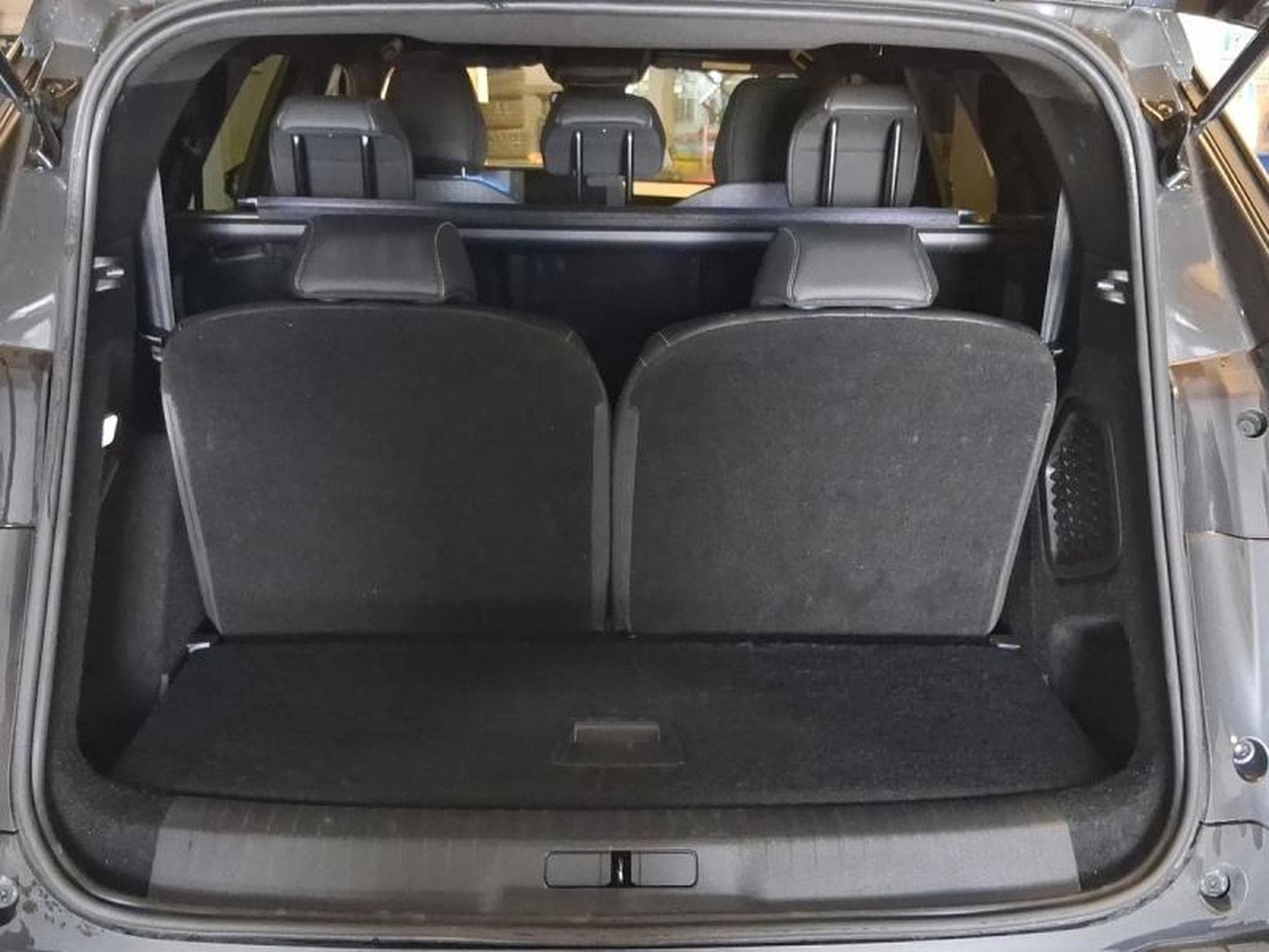 PEUGEOT 5008 Hybrid 145ch Allure e-DCS6 (2025) - Foto 9