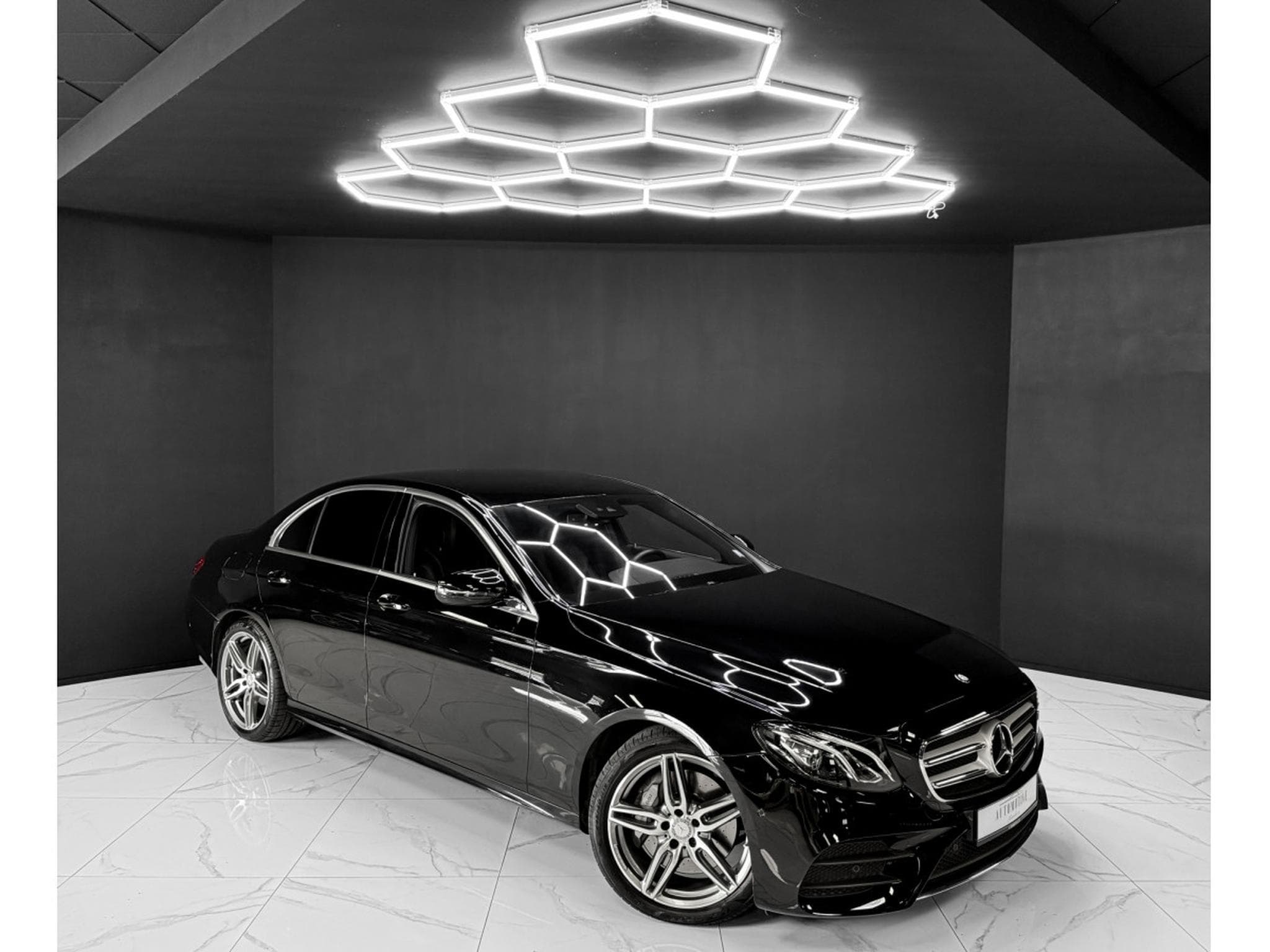 Mercedes E 300 Limousine (2017) - Photo 7