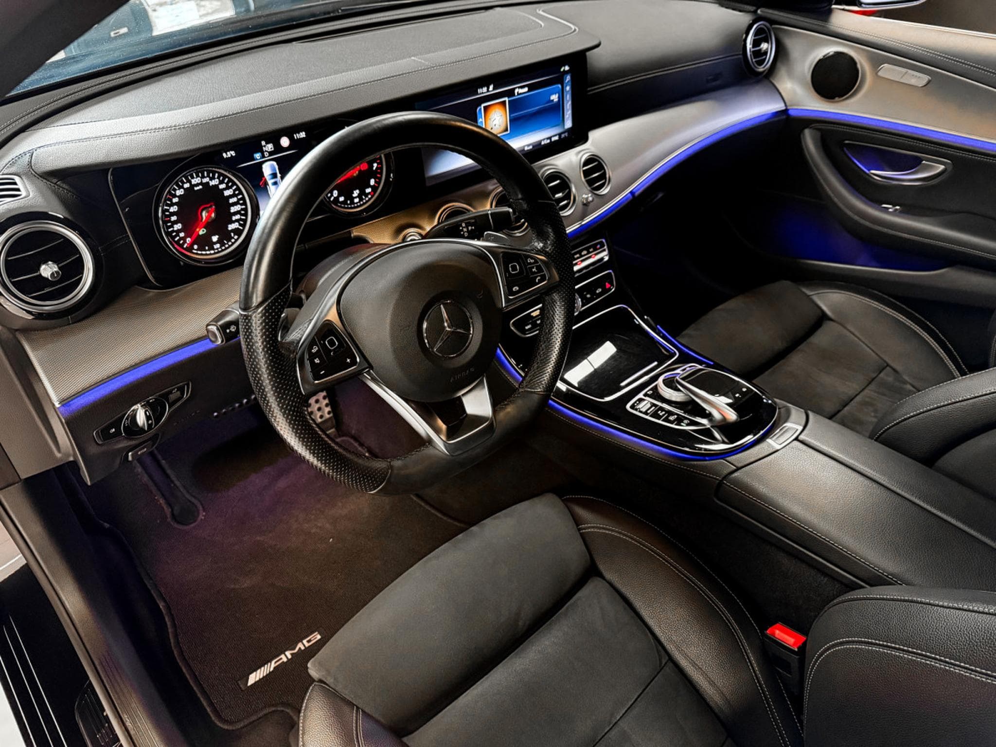 Mercedes E 300 Limousine (2017) - Photo 9