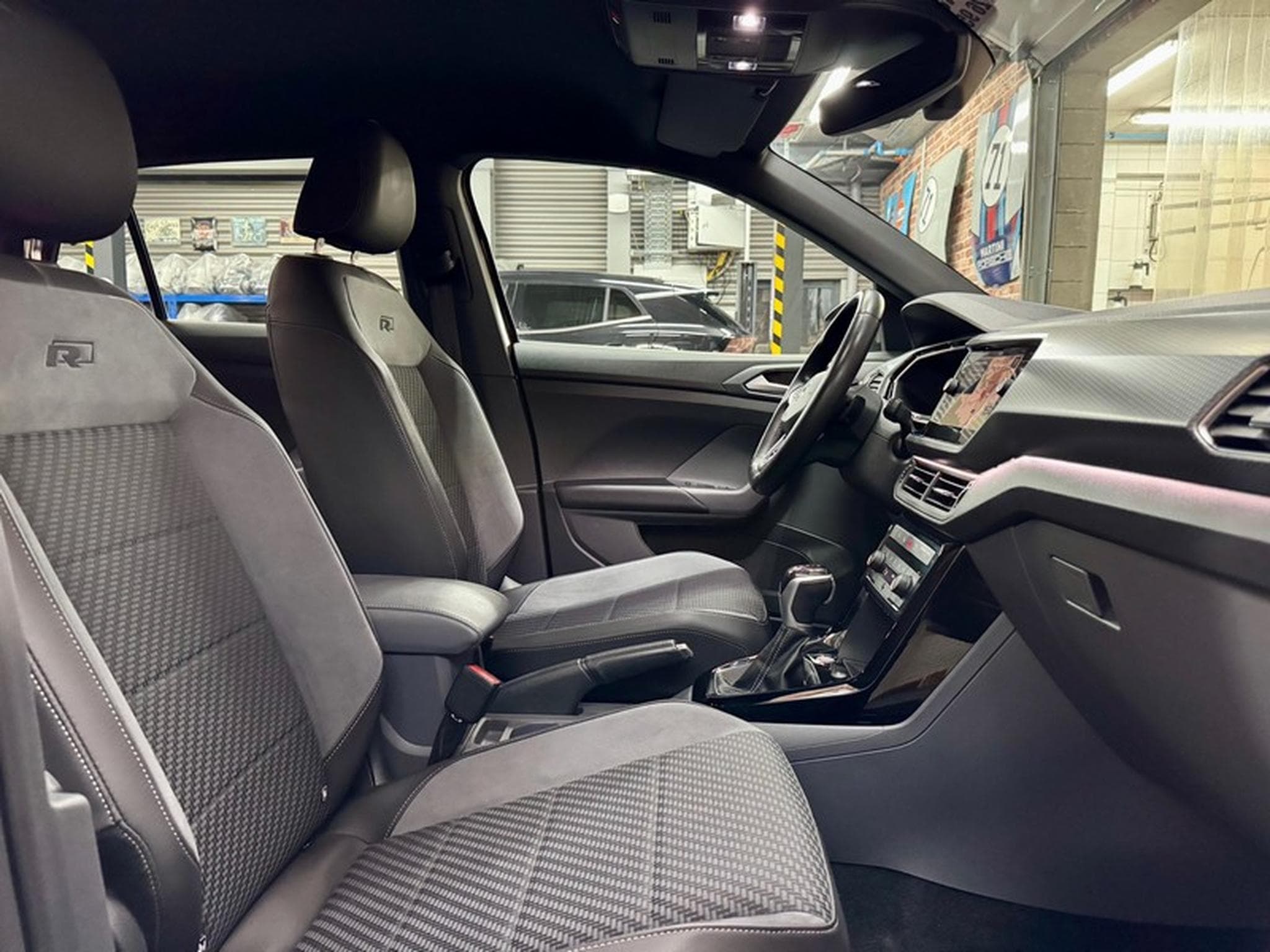 VW T-Cross T-Cross 1.5 TSi 150cv Auto R-LINE (2020) - Photo 8