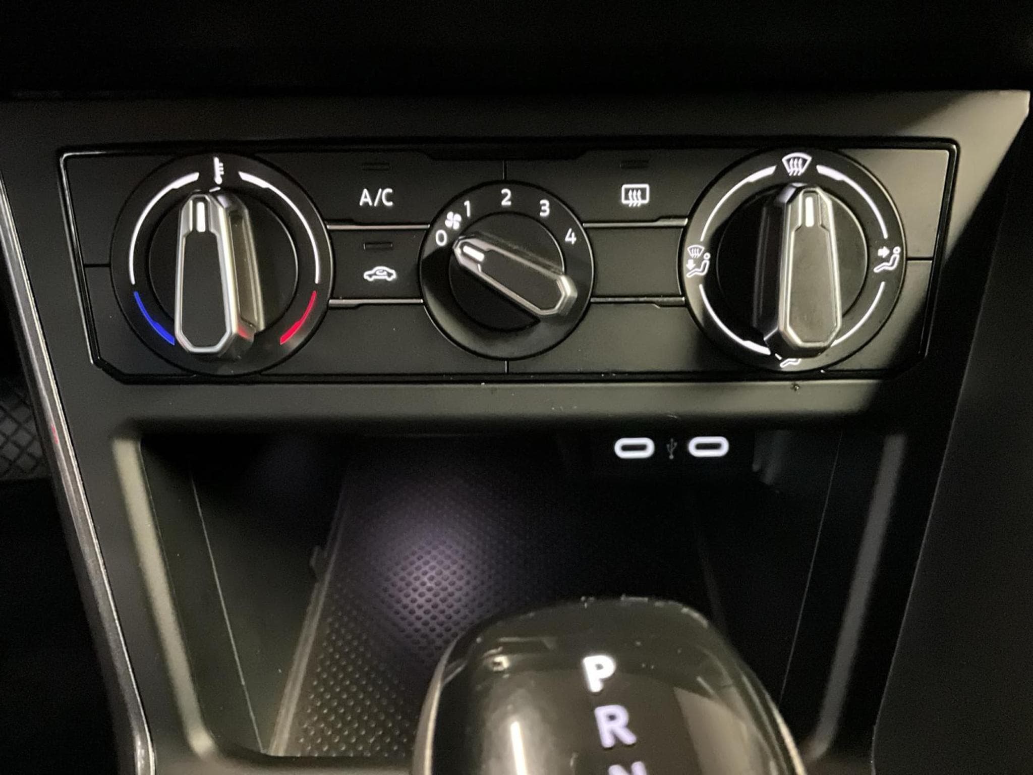 VW Polo Style+DSG+IQ-Drive+LED (2024) - Photo 19