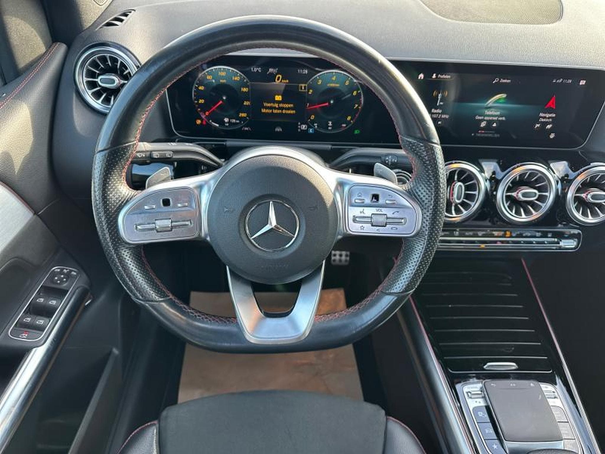 Mercedes B 200 AMG LINE Premium / Essence (2019) - Photo 34