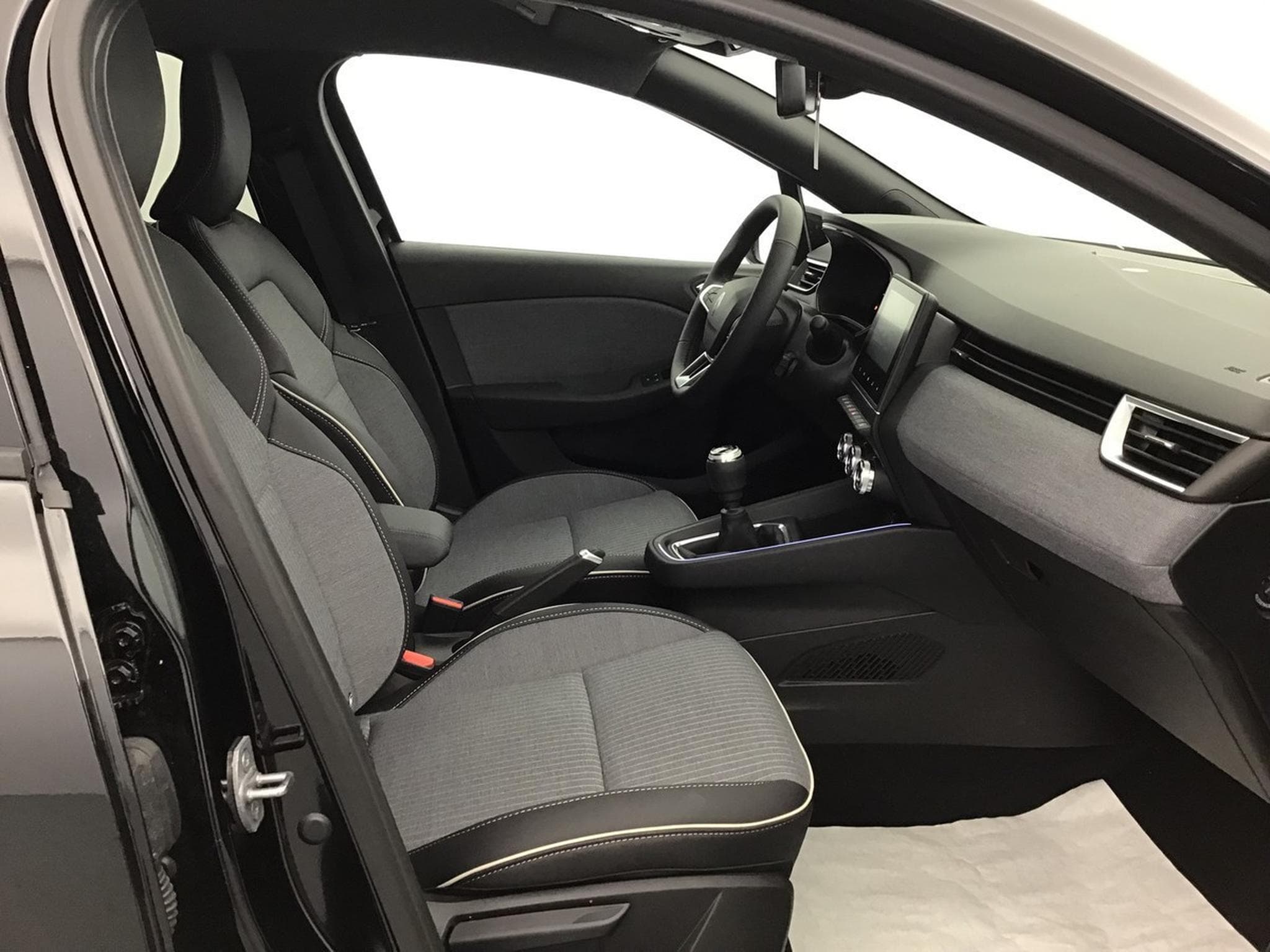 Renault Clio 1.0 TCE 90 Techno (2025) - Foto 7