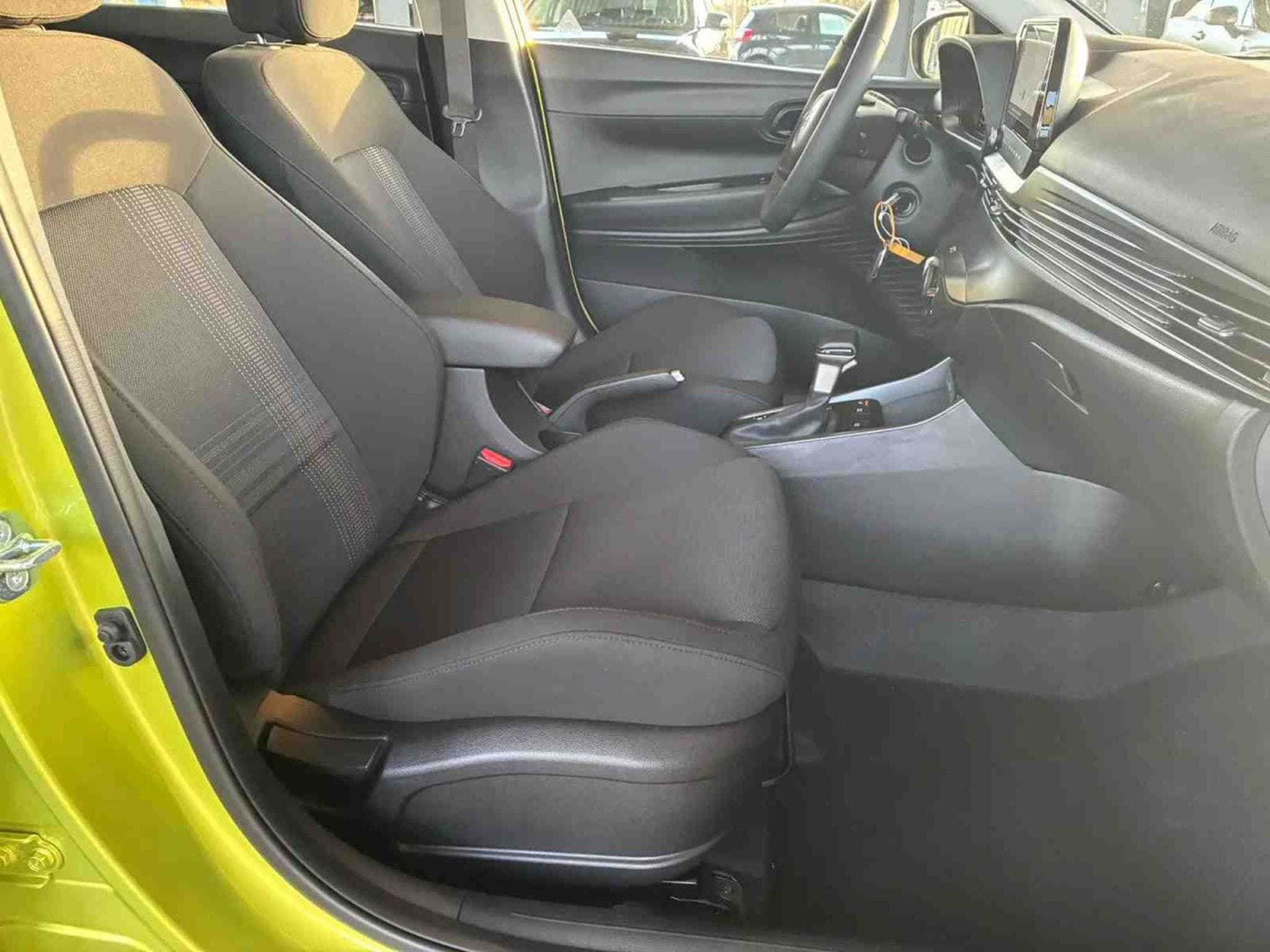 Hyundai Bayon 1.2 T-GDI 90 Wave (2025) - Photo 16