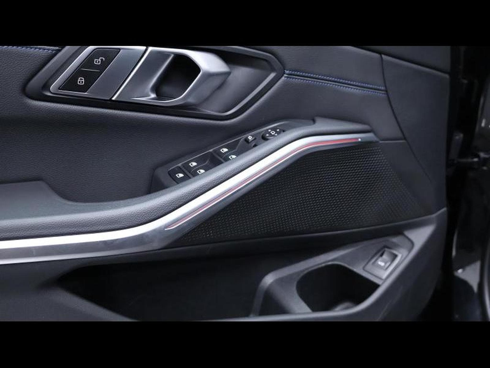 BMW 320 i Touring M SPORT Steptronic (2024) - Photo 24