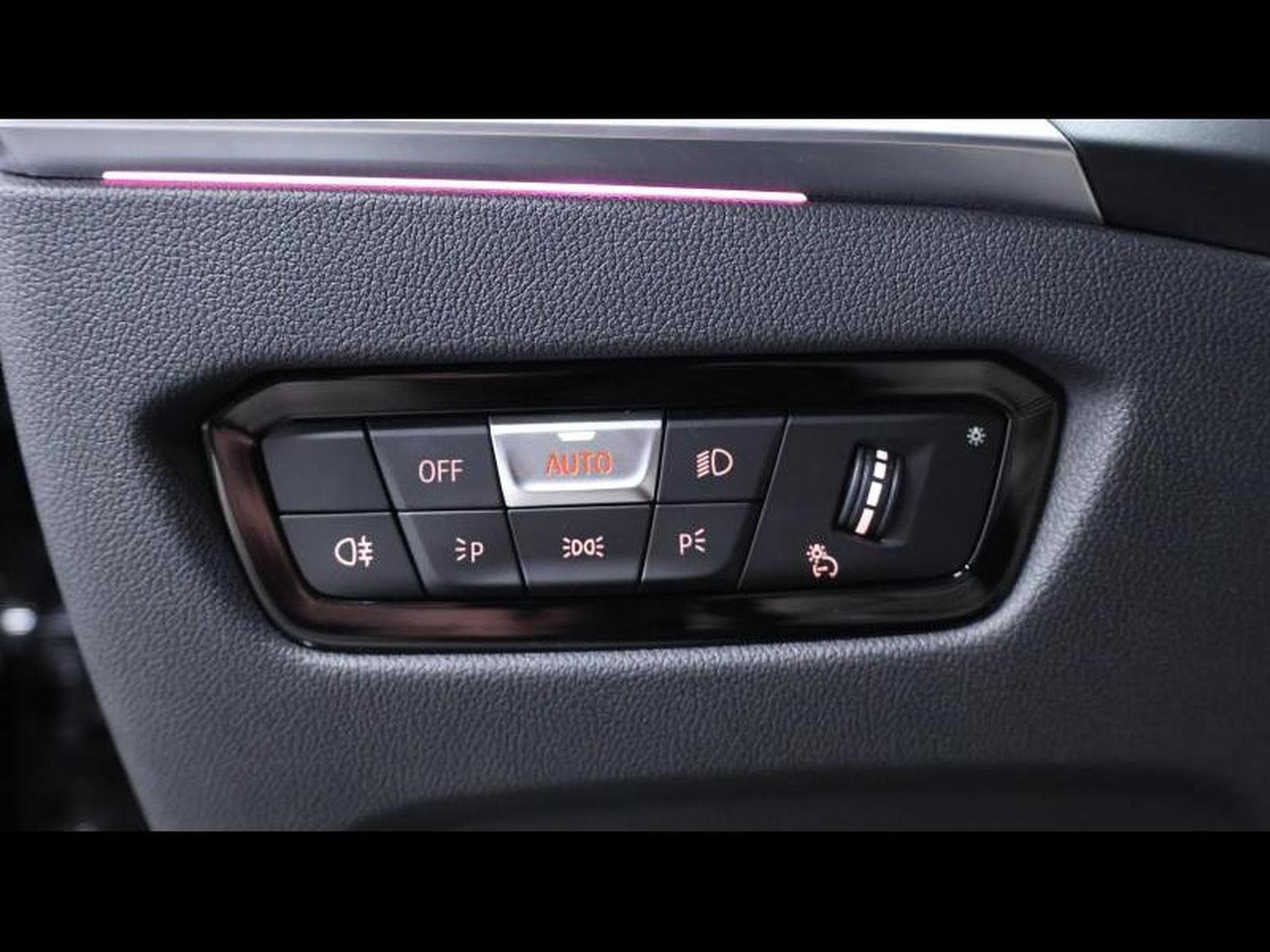 BMW 320 i Touring M SPORT Steptronic (2024) - Photo 28